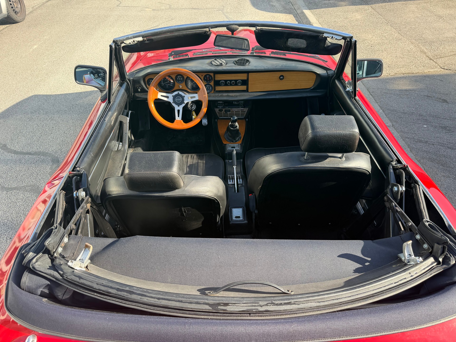 FIAT 124 Spider-image-10
