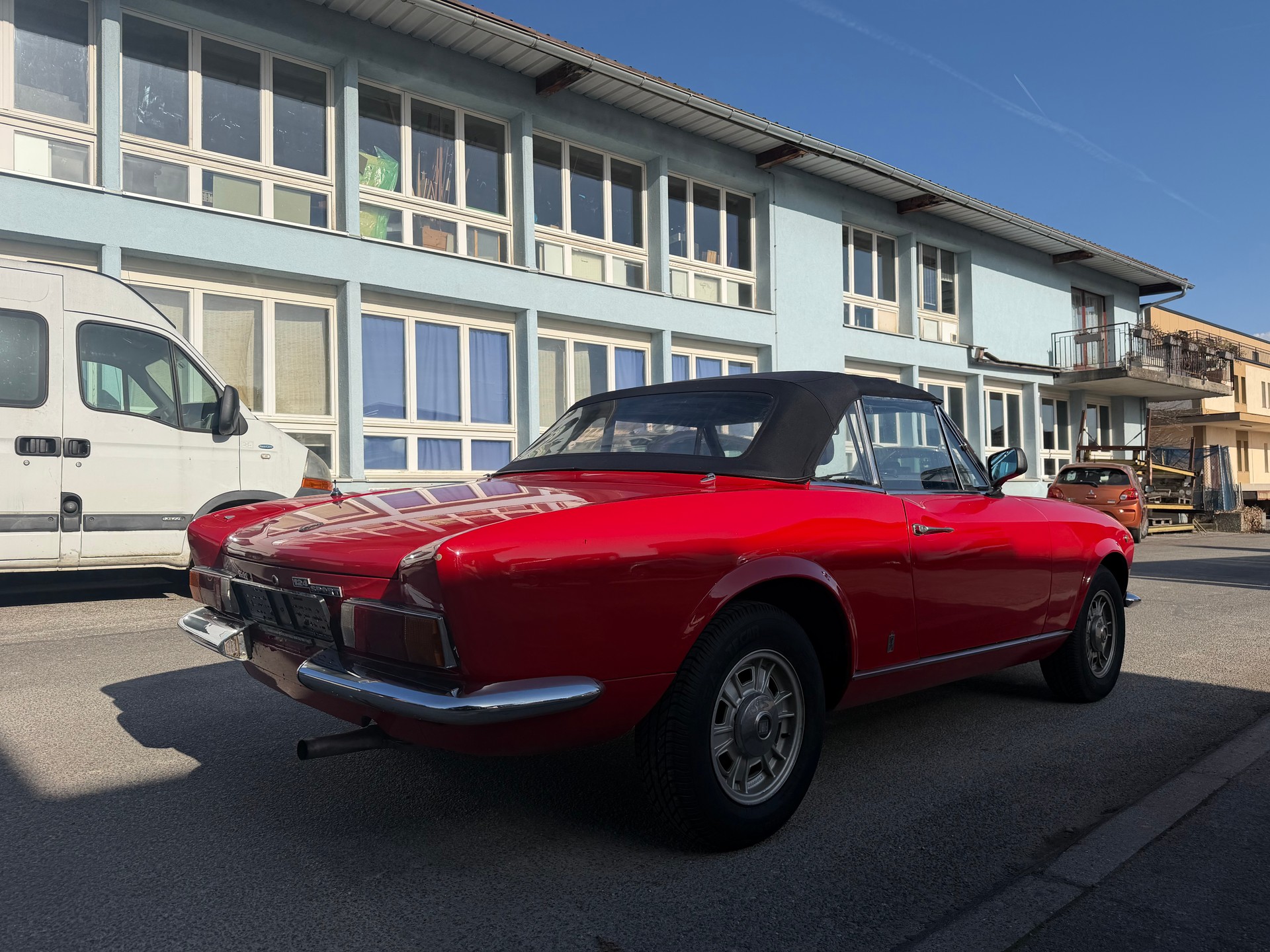 FIAT 124 Spider-image-6