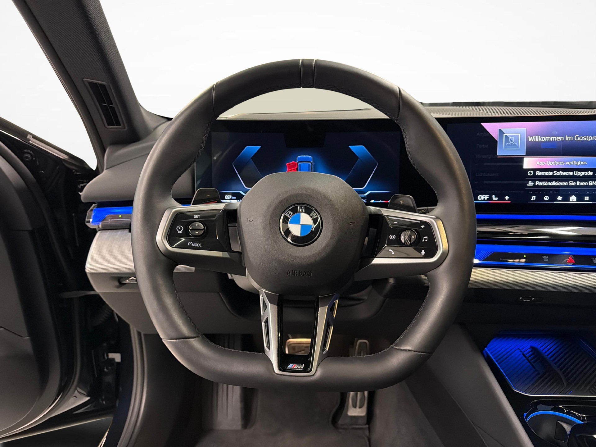 BMW 520d xDrive Touring-image-12