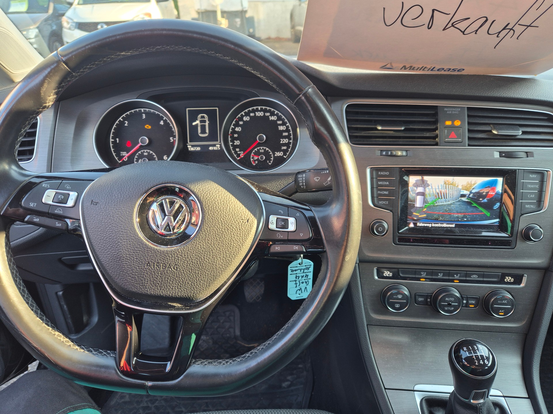 VW Golf 1.6 TDI Trendline 4Motion-image-8