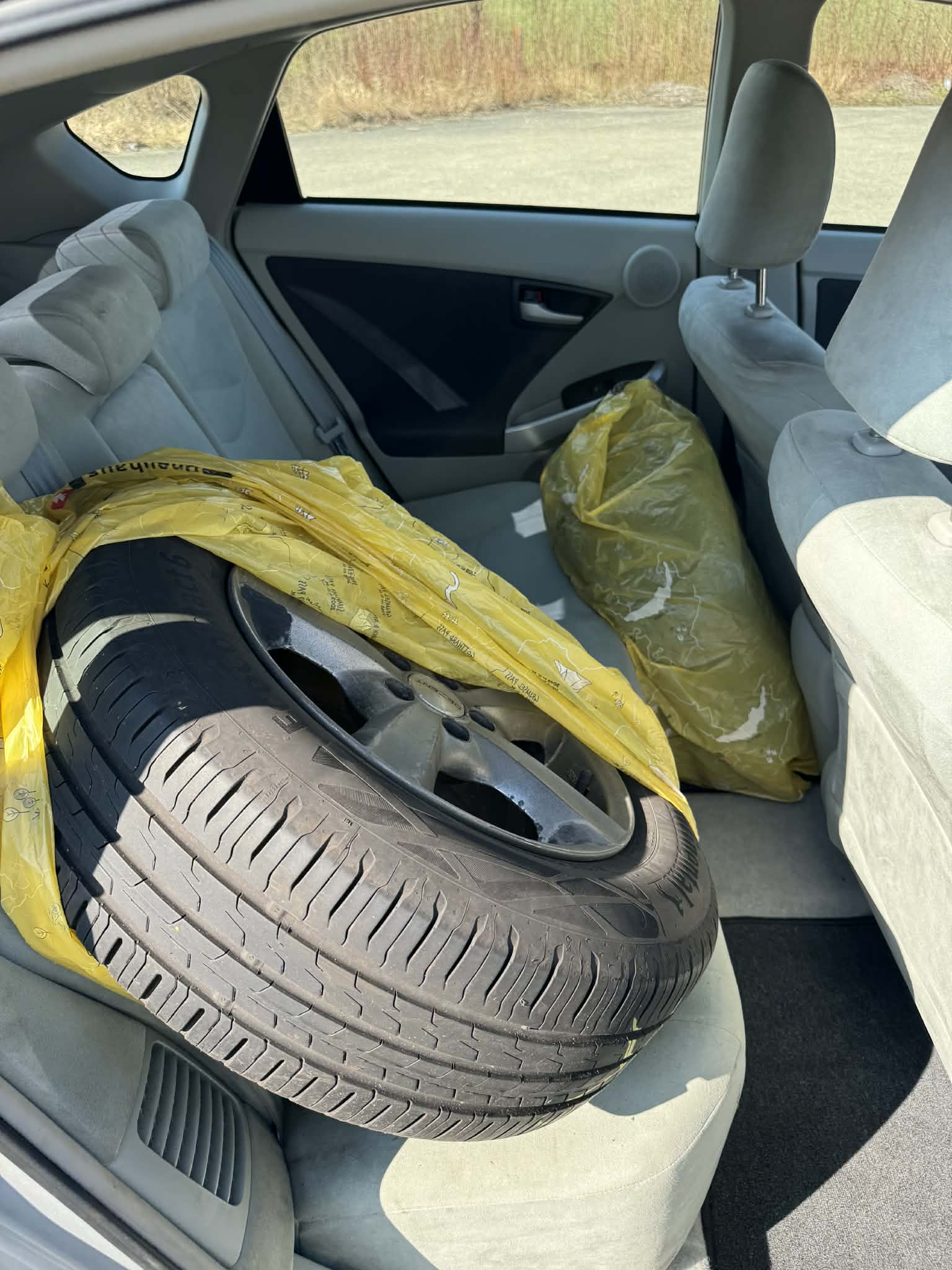 TOYOTA Prius 1.8 16V HSD Sol-image-9