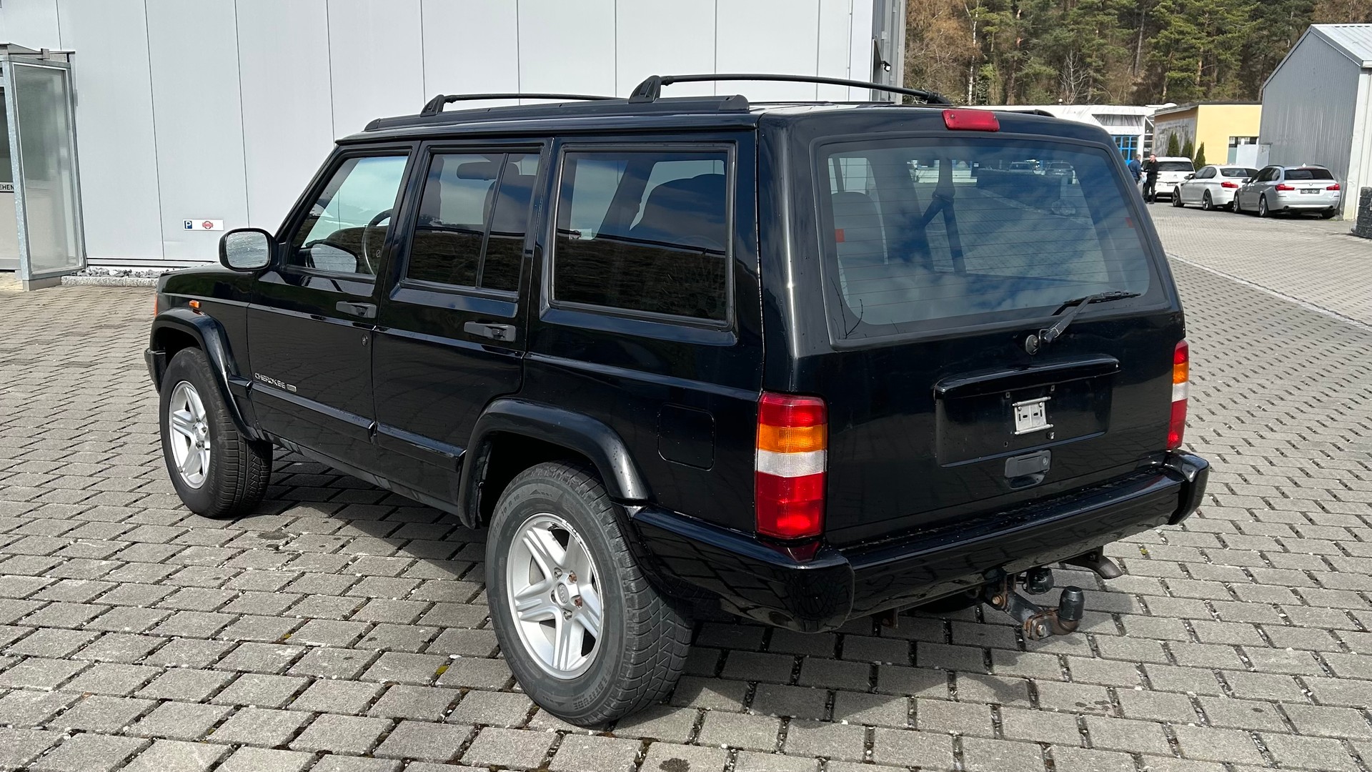 JEEP Cherokee 4.0 Limited Freedom-image-1