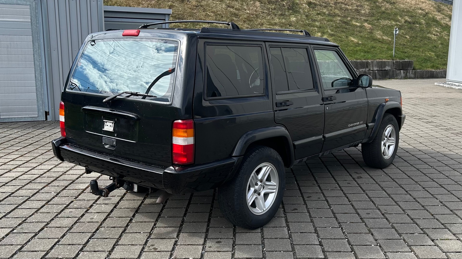 JEEP Cherokee 4.0 Limited Freedom-image-3