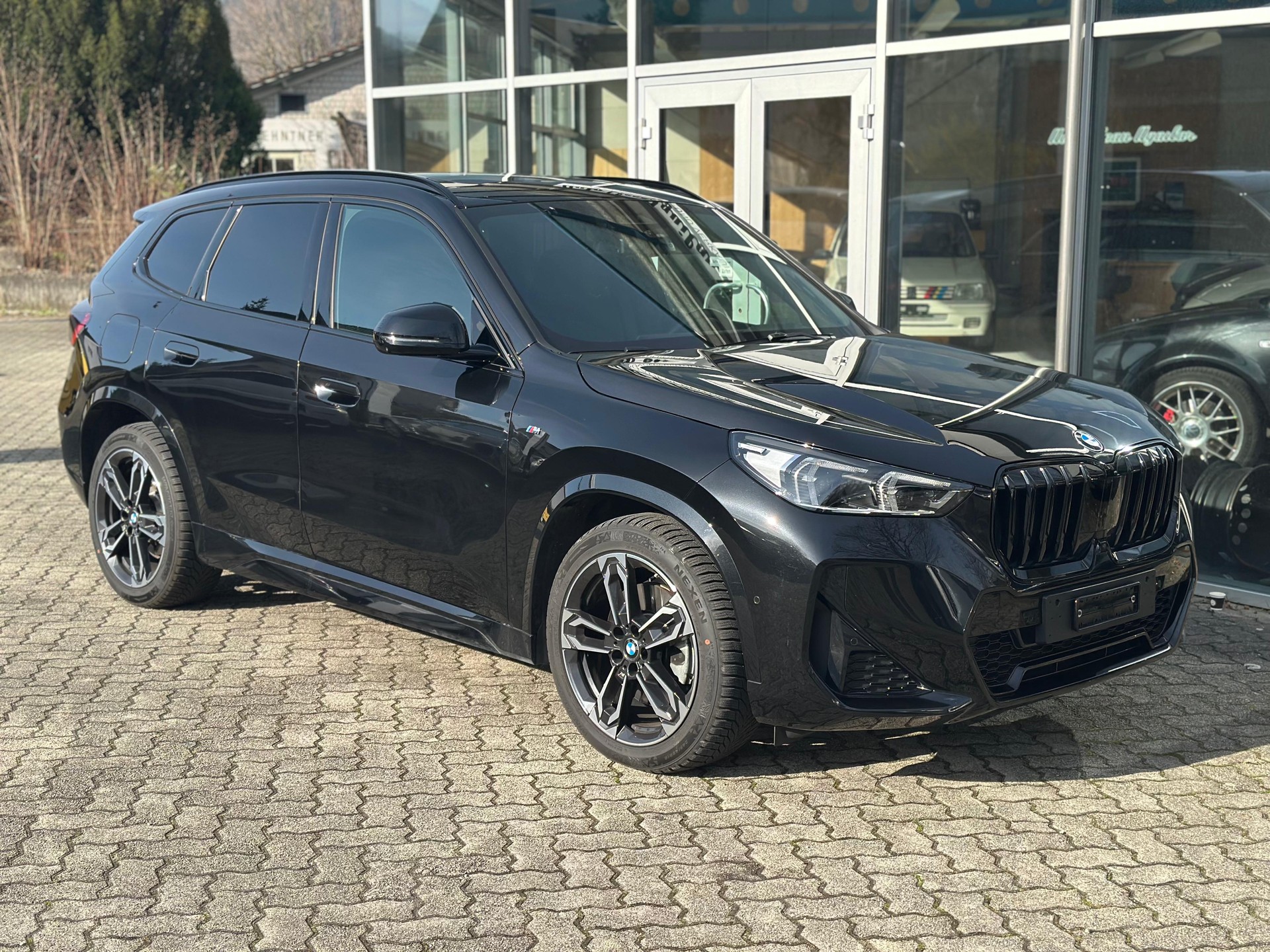 BMW X1 xDrive 23i 48V M Sport-image-1