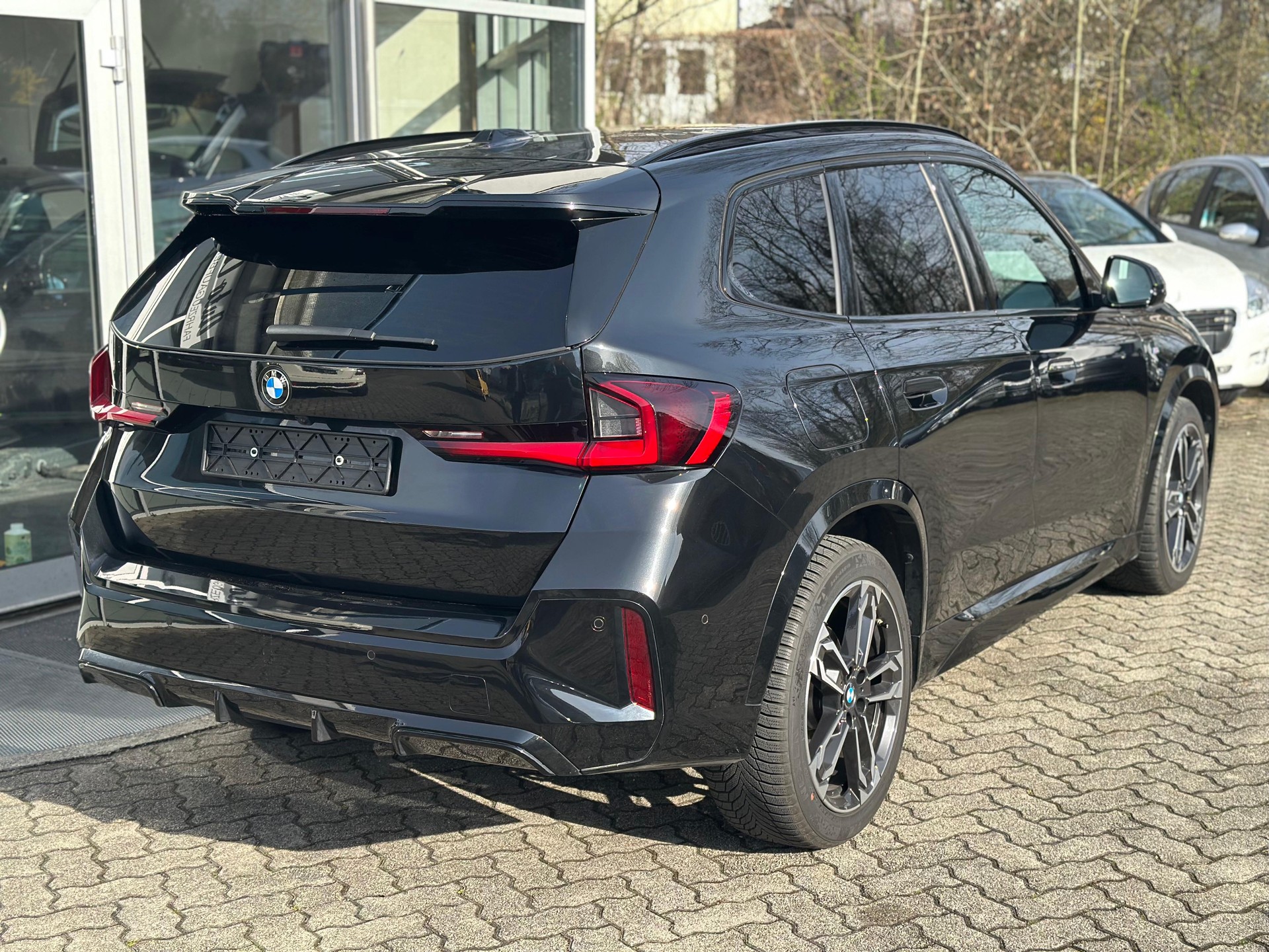 BMW X1 xDrive 23i 48V M Sport-image-3