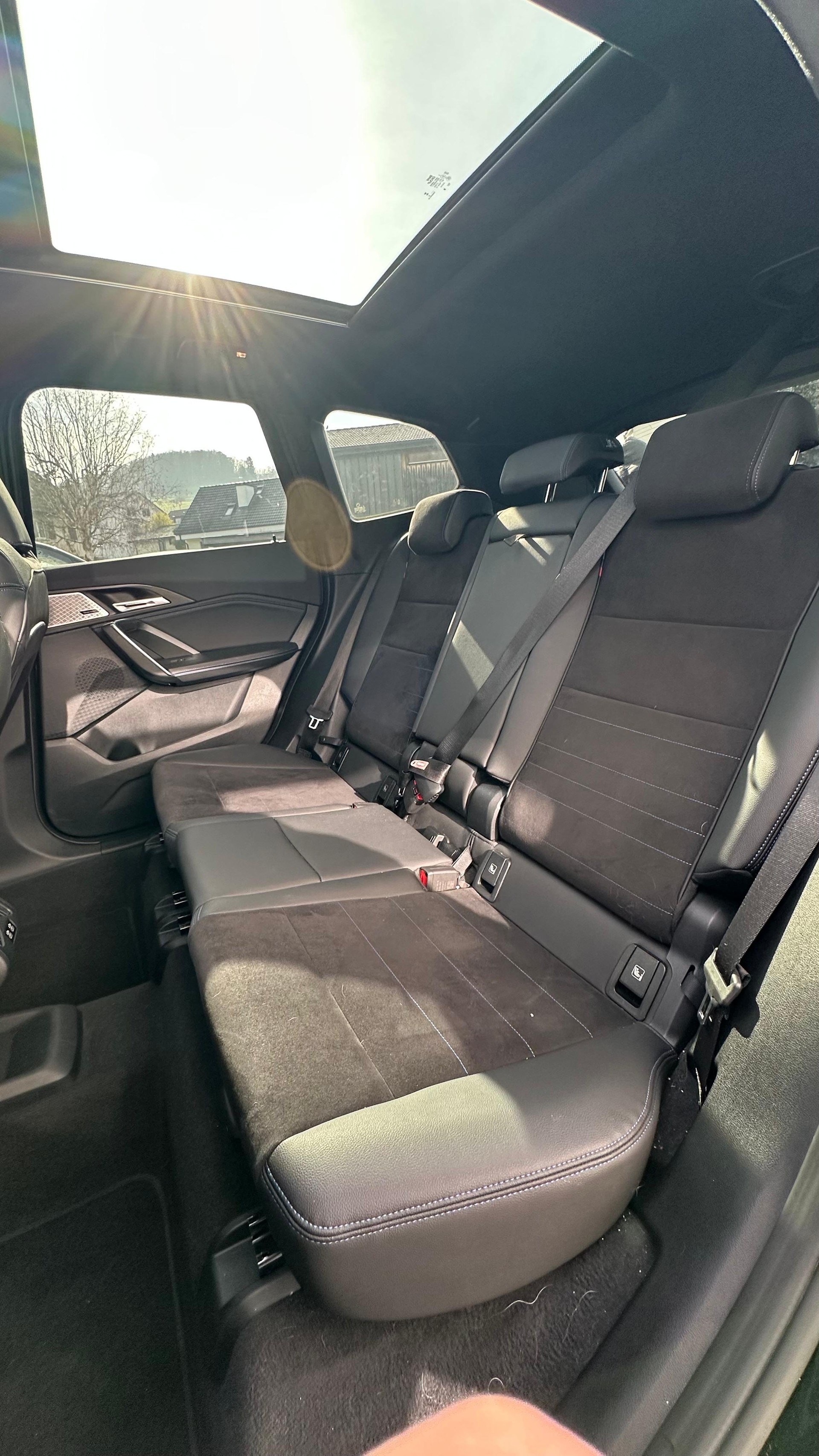 BMW X1 xDrive 23i 48V M Sport-image-9