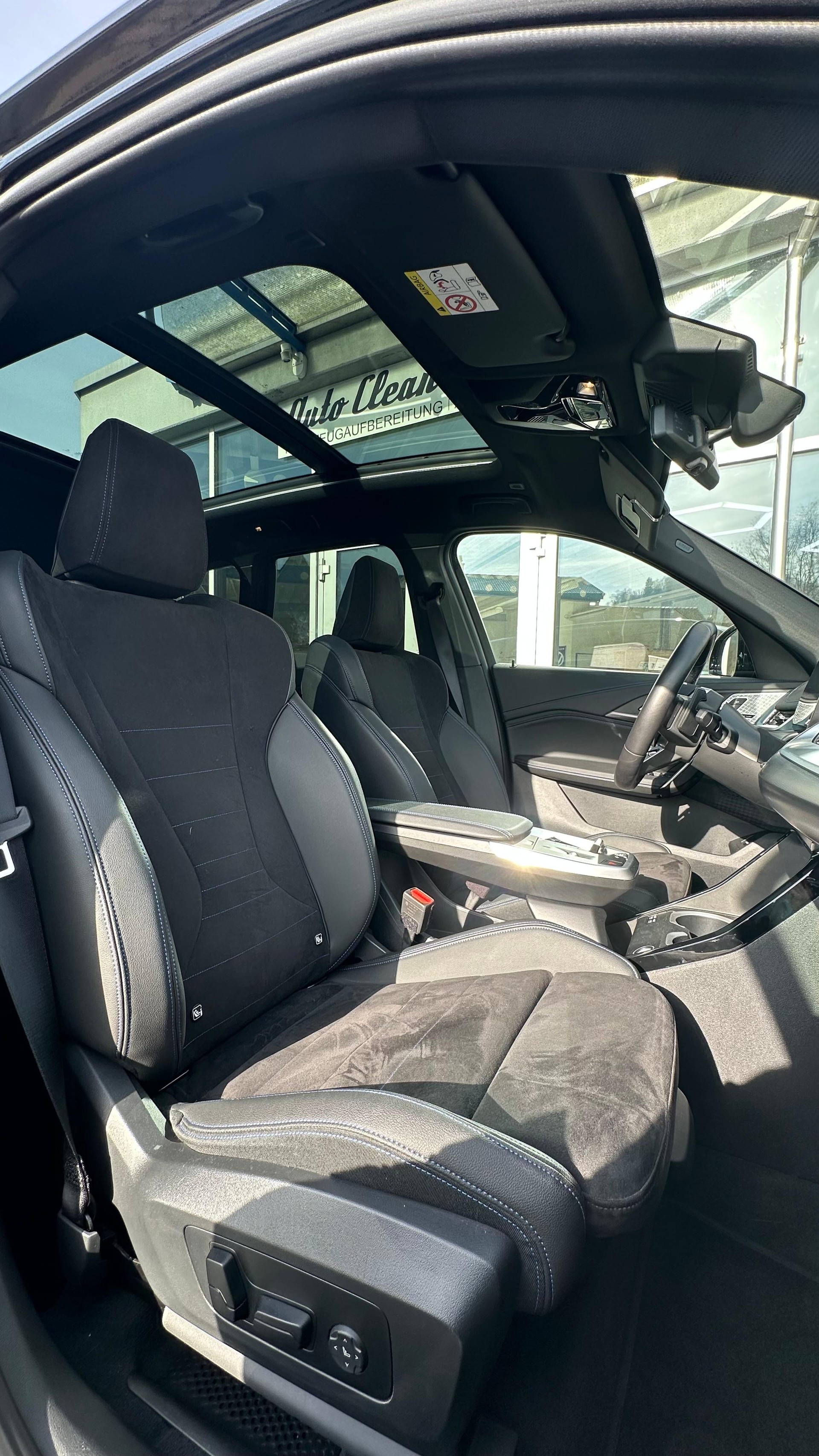 BMW X1 xDrive 23i 48V M Sport-image-6