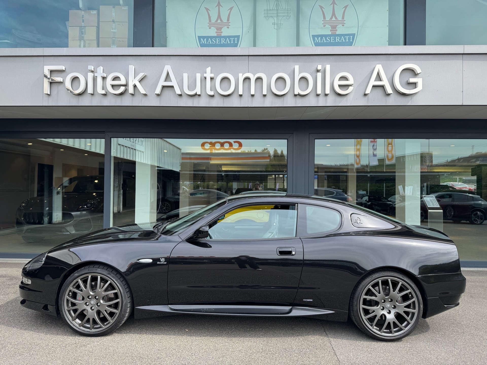 MASERATI Coupé GranSport-showroom-element-1