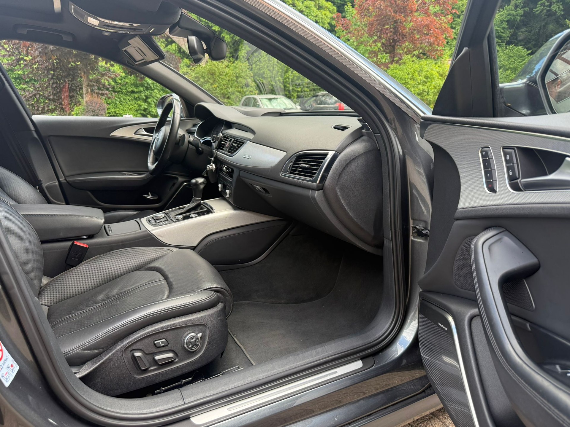 AUDI A6 Avant 3.0 BiTDI V6 quattro tiptronic-image-8