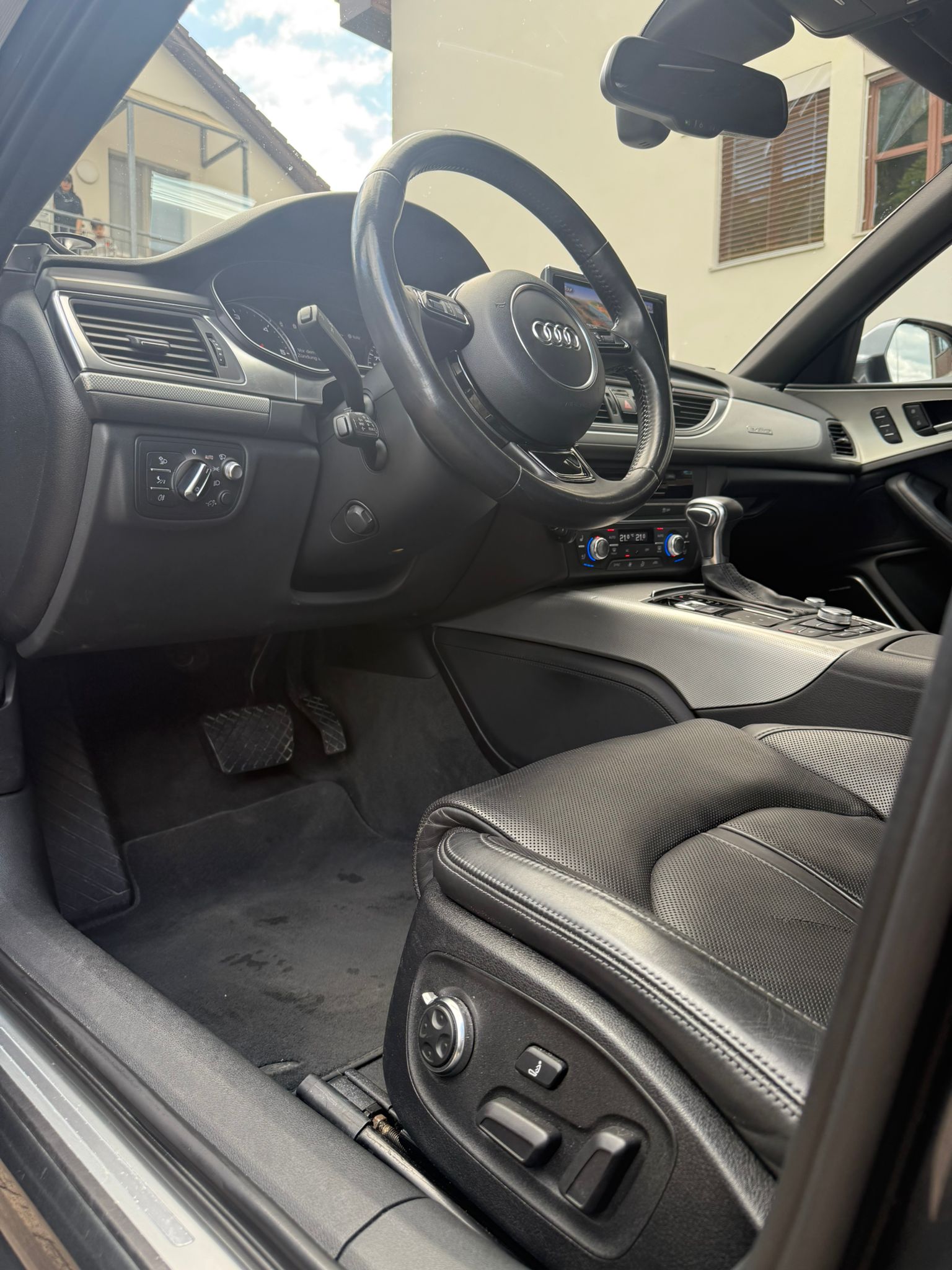 AUDI A6 Avant 3.0 BiTDI V6 quattro tiptronic-image-11