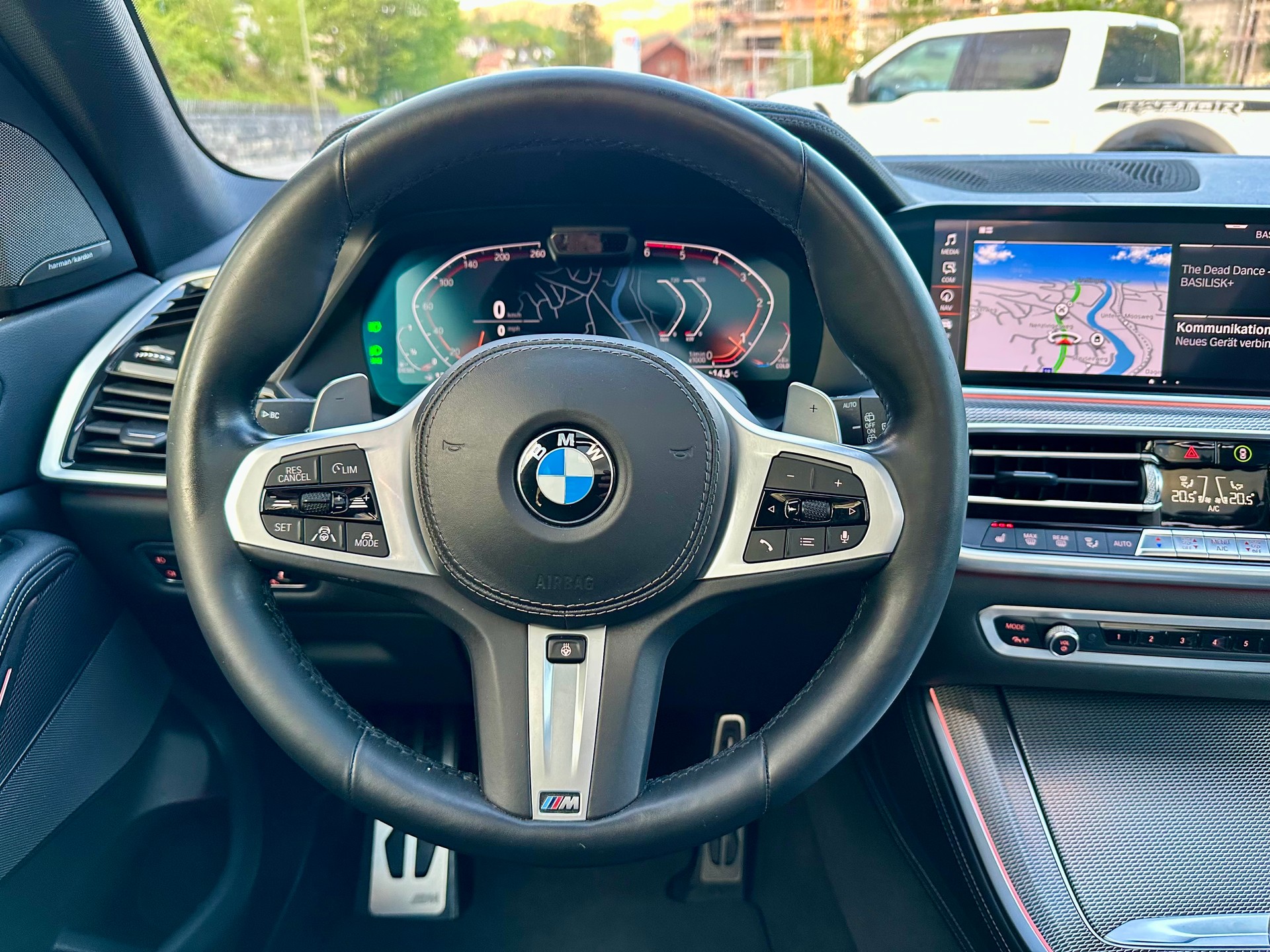 BMW X5 xDrive 48V 40d M Sport Steptronic-image-14