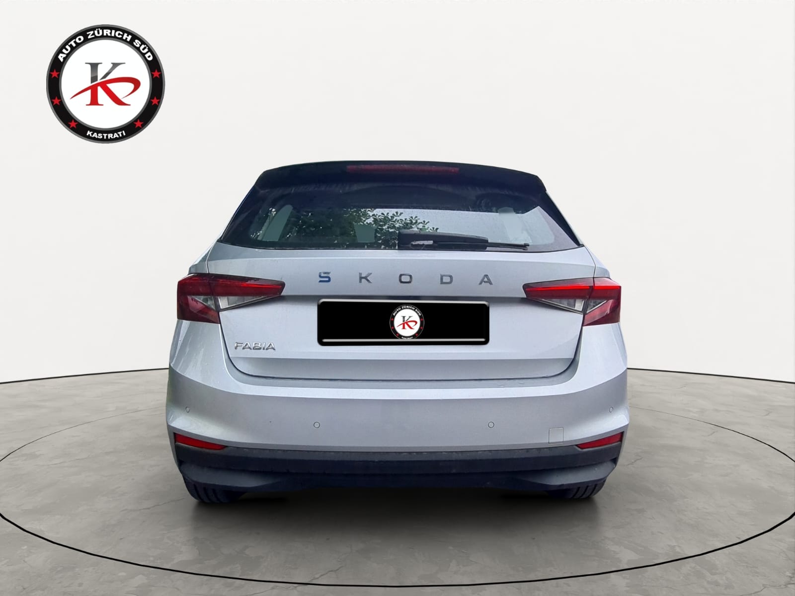 SKODA Fabia 1.0 TSI Young Edition-image-4