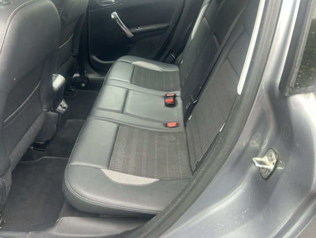 PEUGEOT 2008 1.6 VTI Allure Automatic-image-3