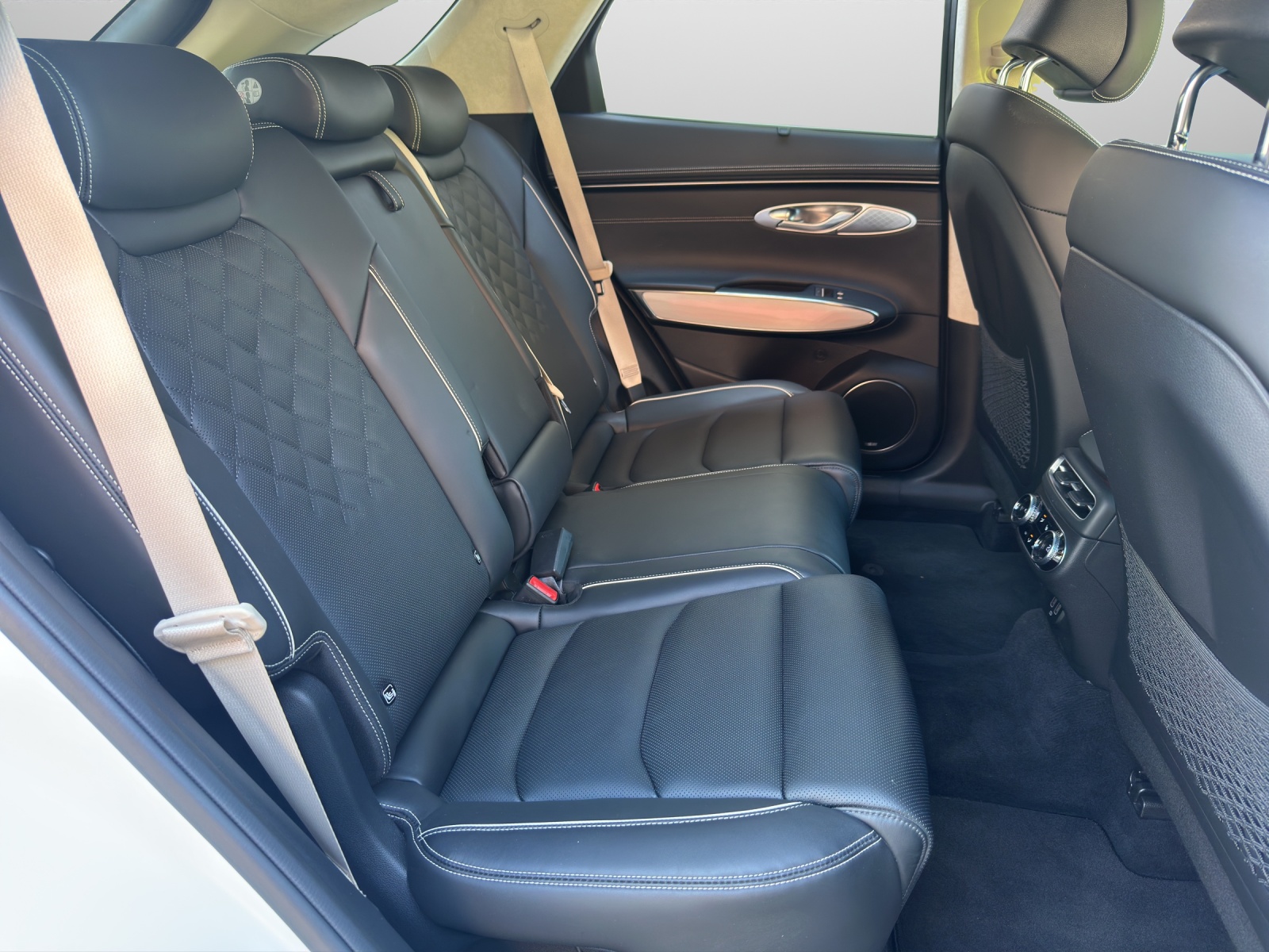 GENESIS GV70 Dual Motor Sport AWD-image-12