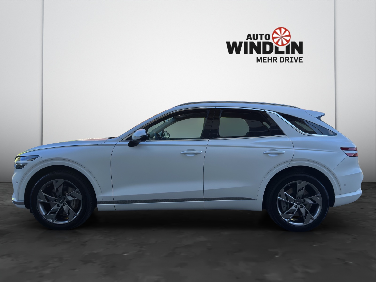 GENESIS GV70 Dual Motor Sport AWD-showroom-element-2
