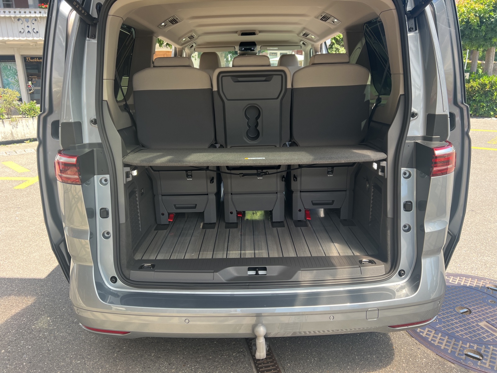 VW Multivan 2.0 TDI Life Edition DSG Lang-image-9