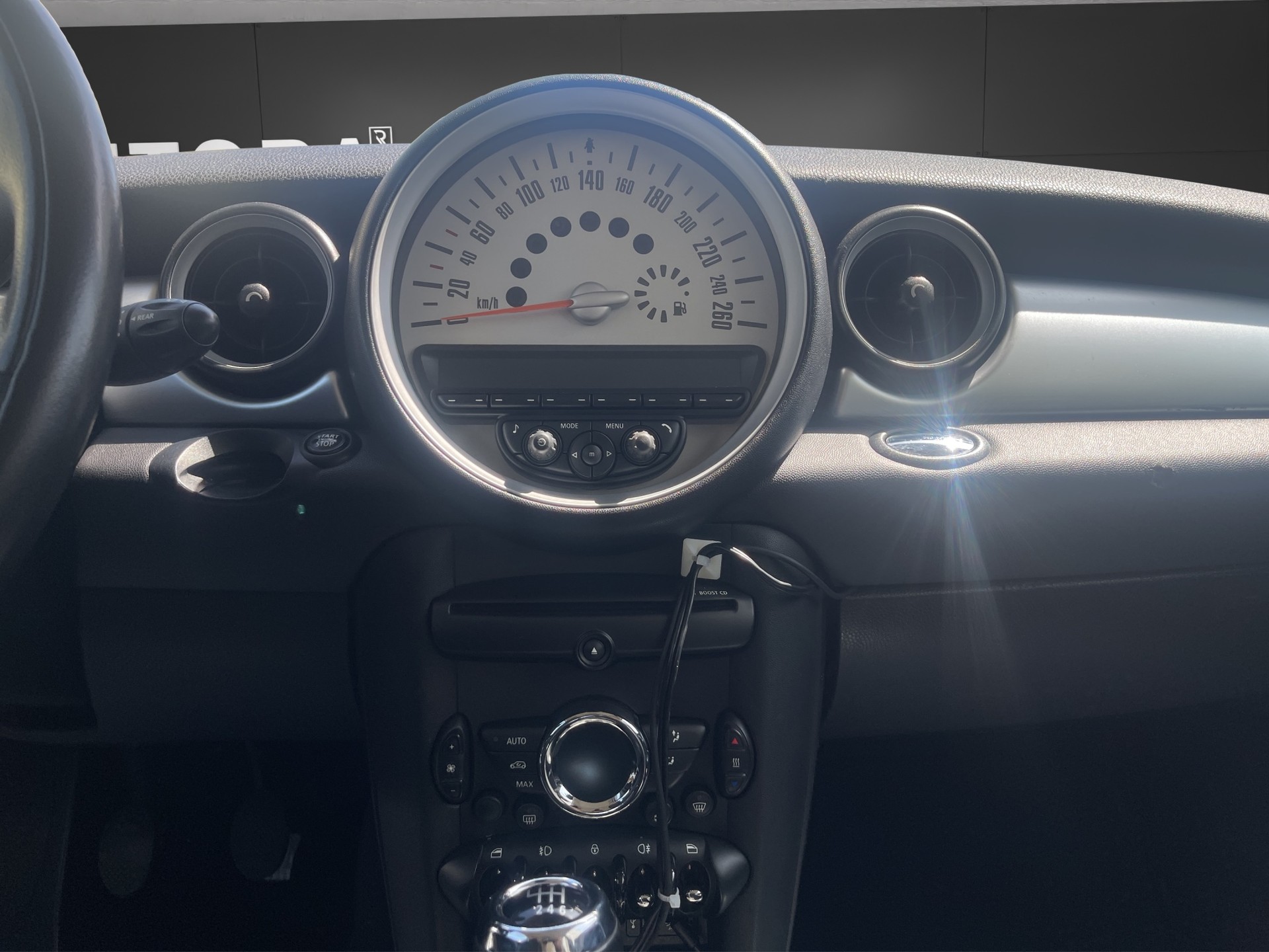 MINI Cooper-image-10