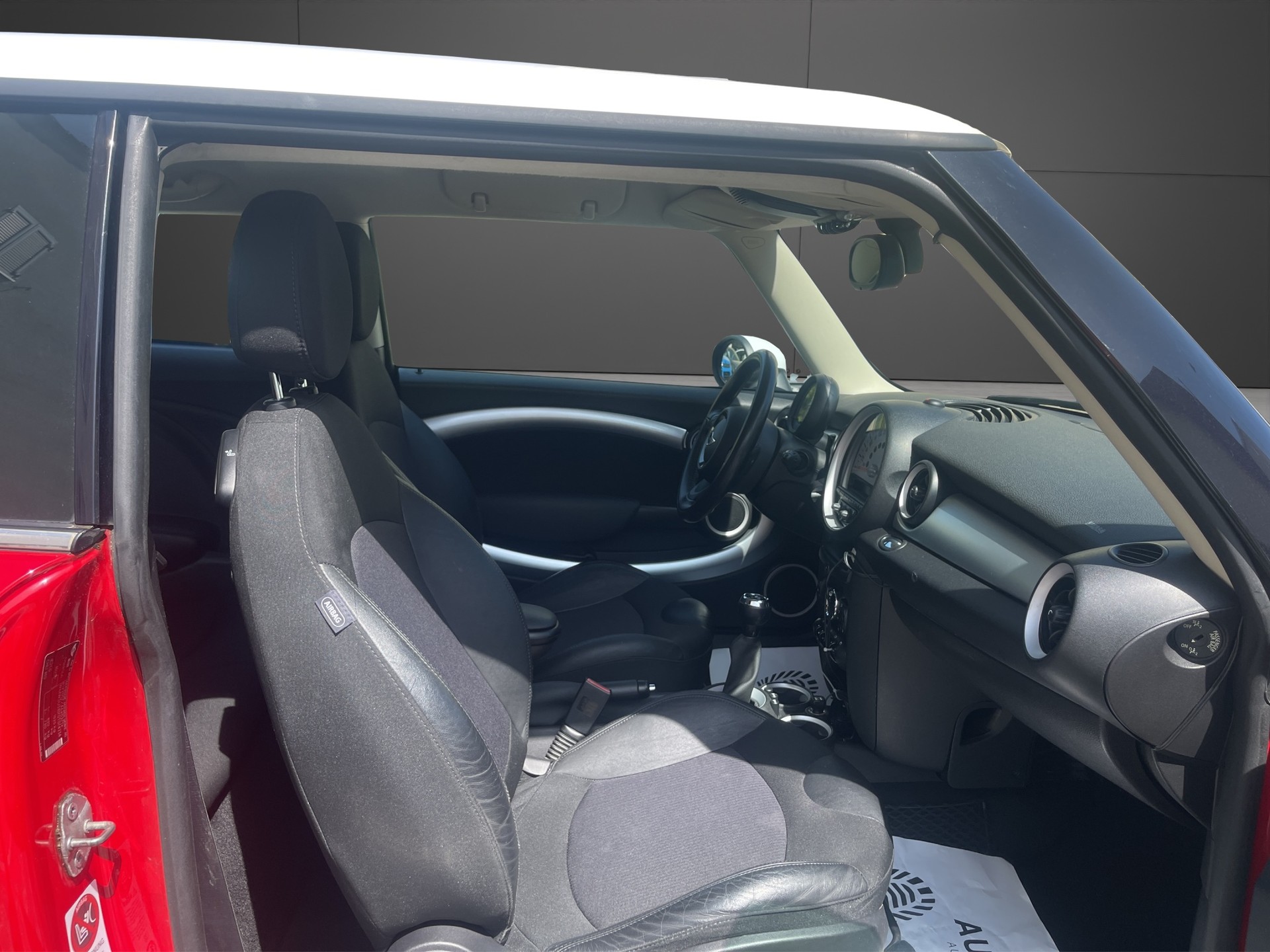 MINI Cooper-image-13