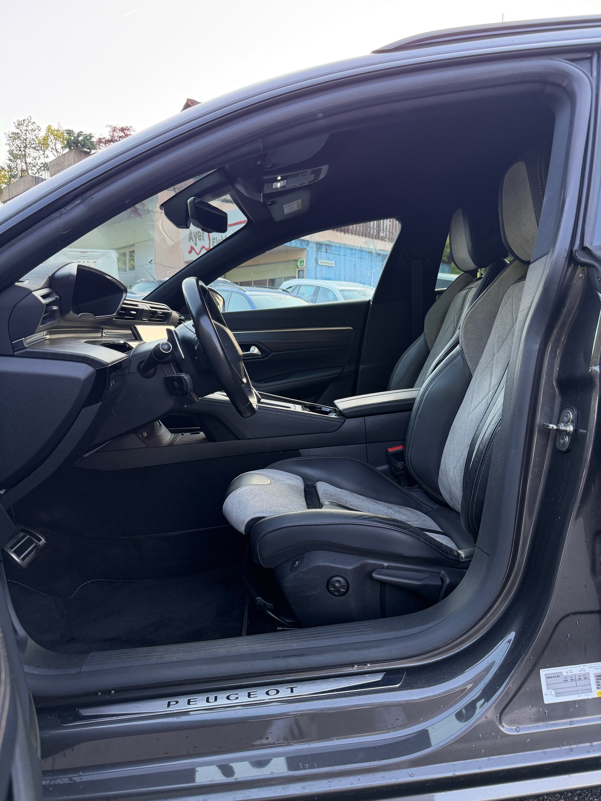 PEUGEOT 508 SW 1.6 PHEV GT EAT8-image-7
