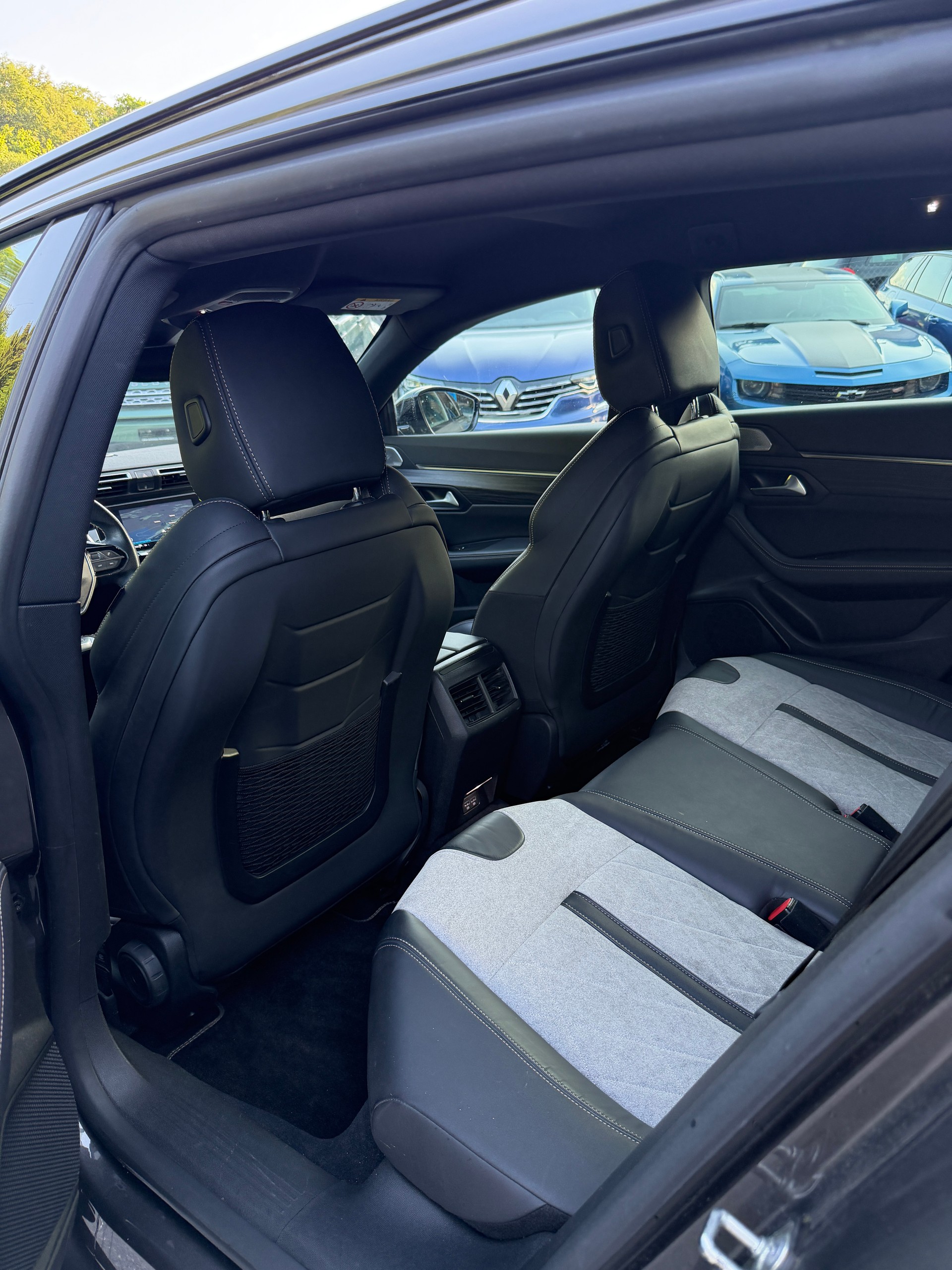 PEUGEOT 508 SW 1.6 PHEV GT EAT8-image-8