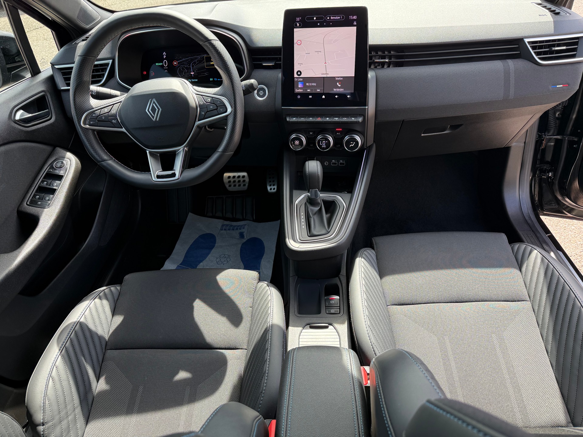 RENAULT Clio 1.6 E-Tech Esprit Alpine-image-8