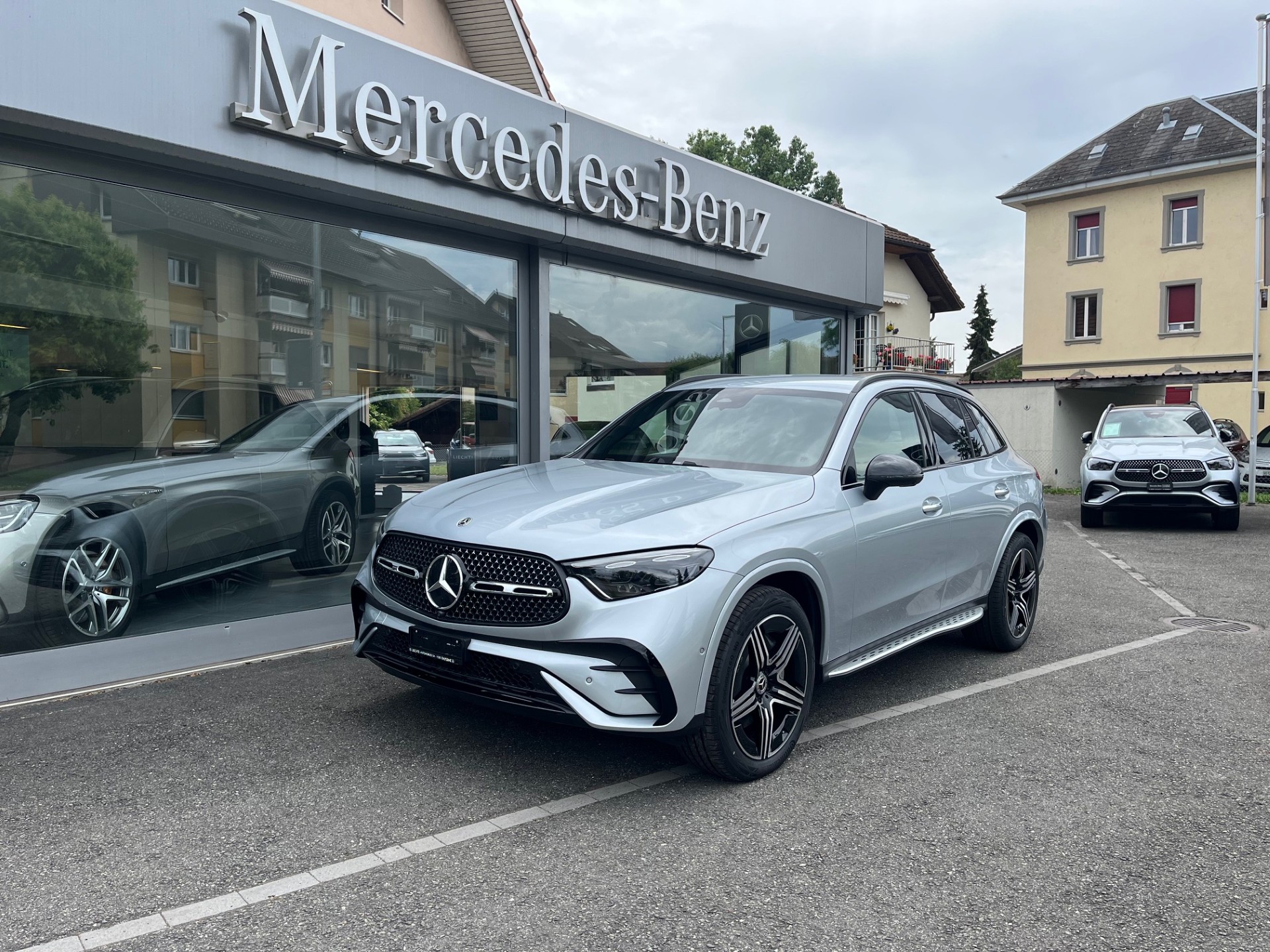 MERCEDES-BENZ GLC 220 d 4Matic 9G-Tronic-showroom-element-1