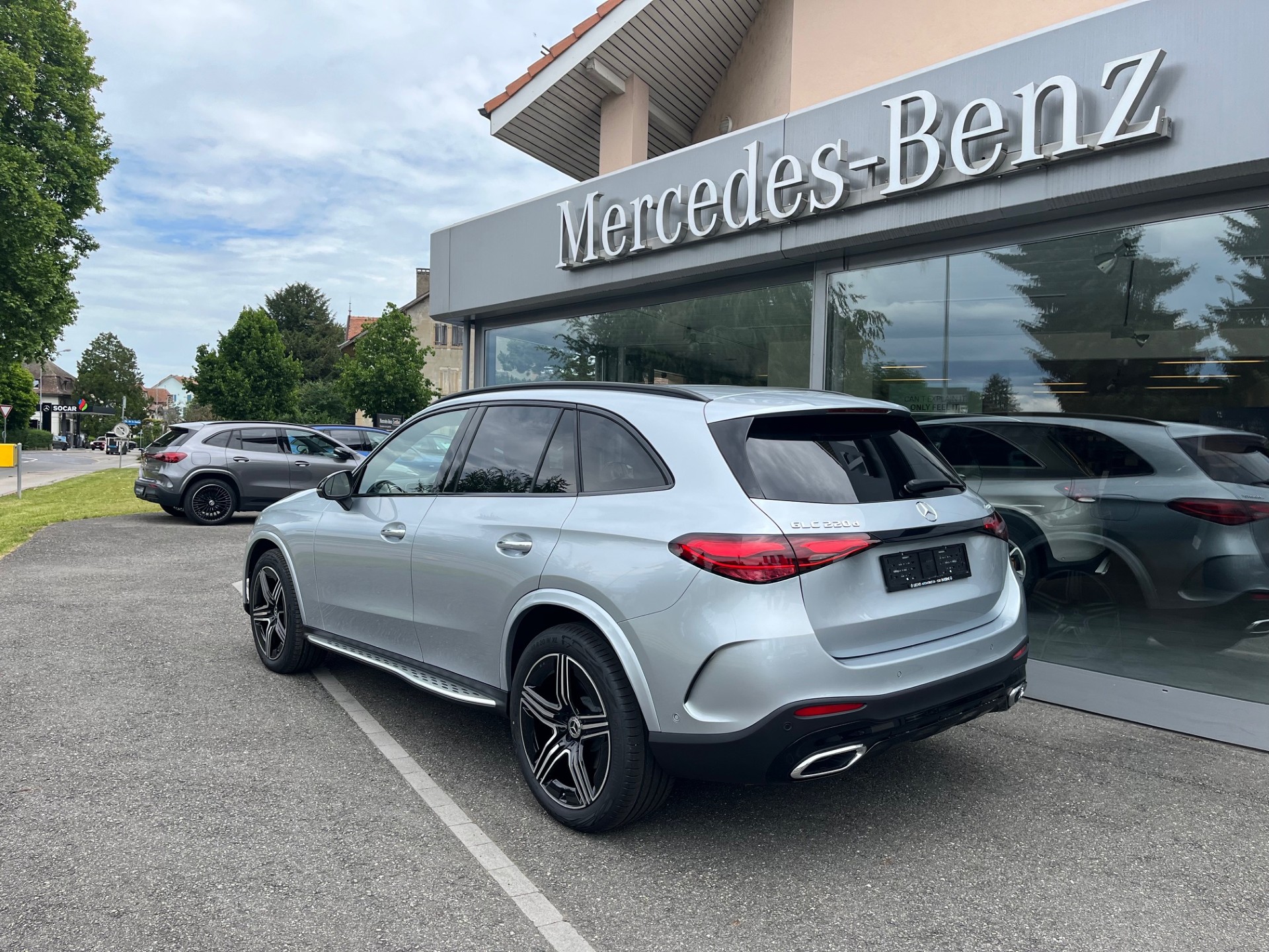 MERCEDES-BENZ GLC 220 d 4Matic 9G-Tronic-showroom-element-3