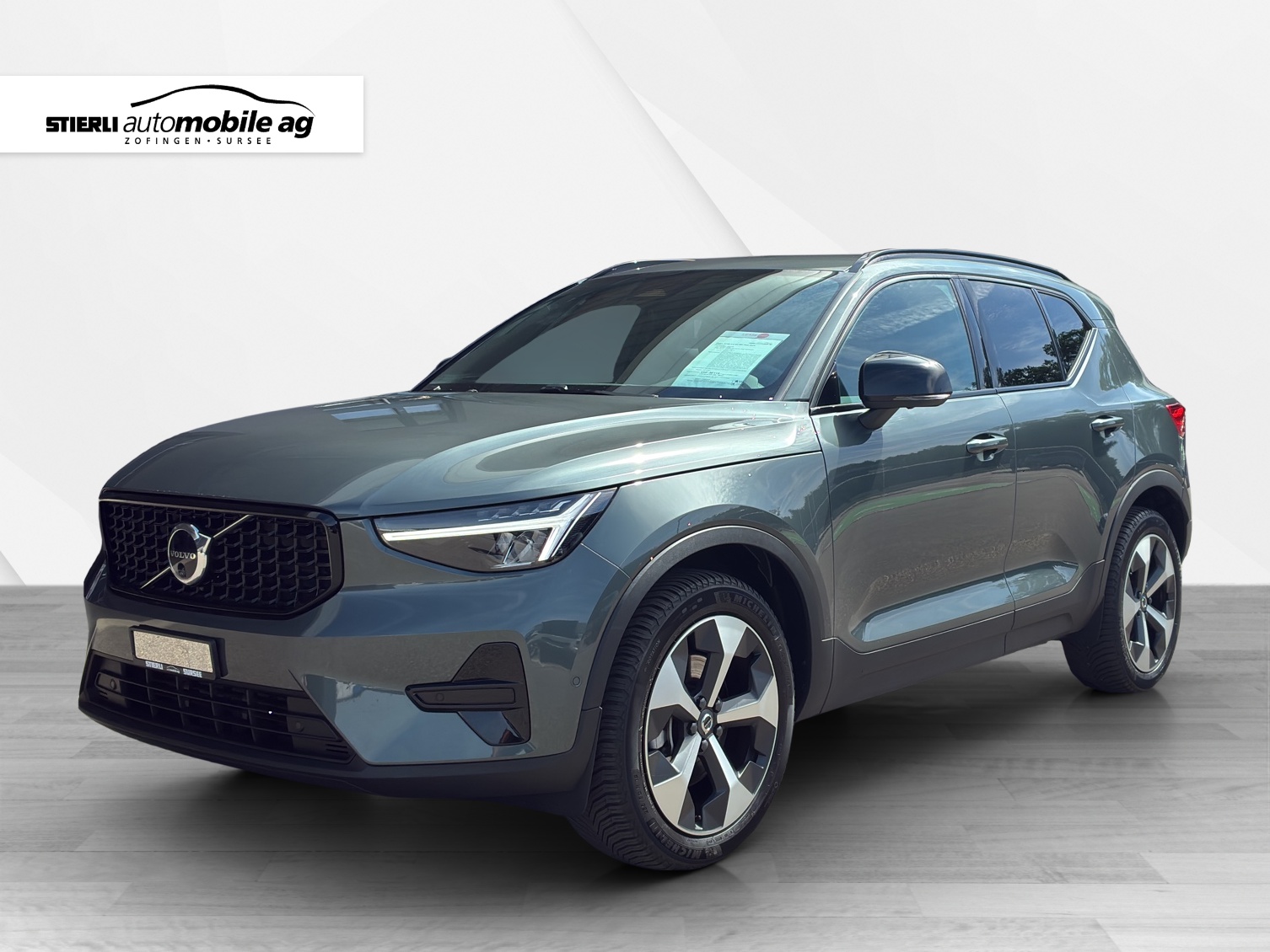 VOLVO XC40 2.0 B3 MH Plus Dark