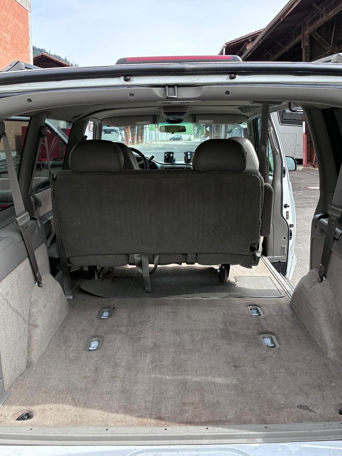 GMC Safari 2000-image-10