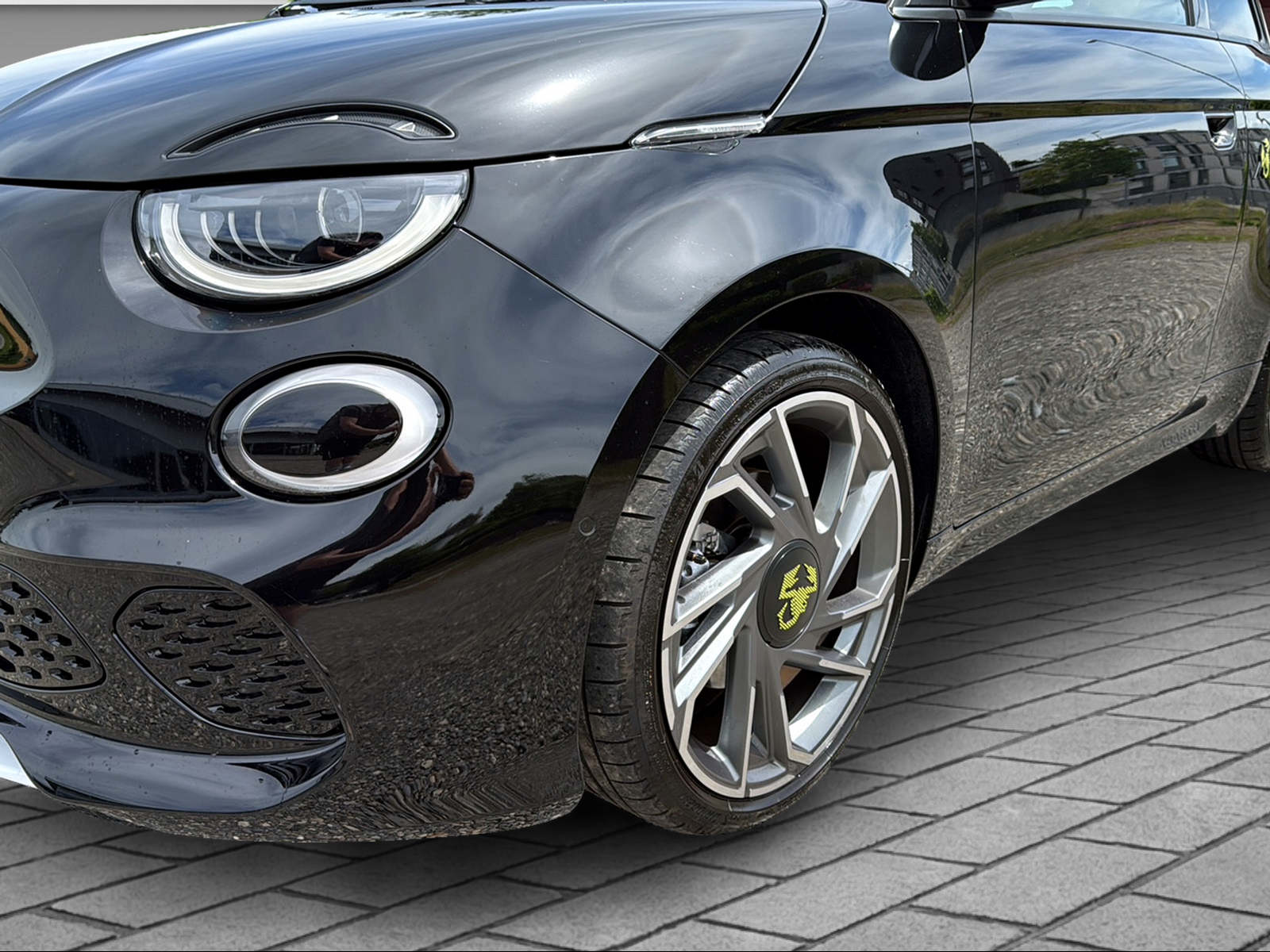 FIAT 500 Abarth Turismo-showroom-element-1