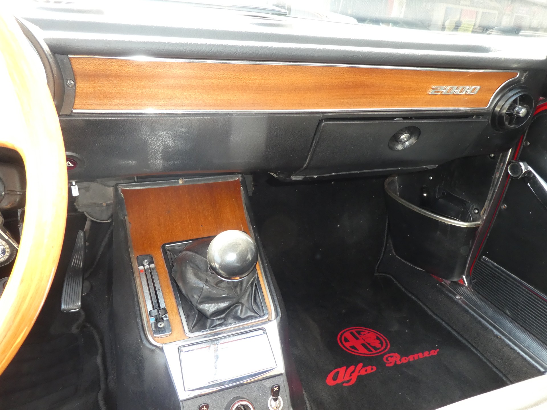 ALFA ROMEO GTV 2000 Bertone Veteran-image-6