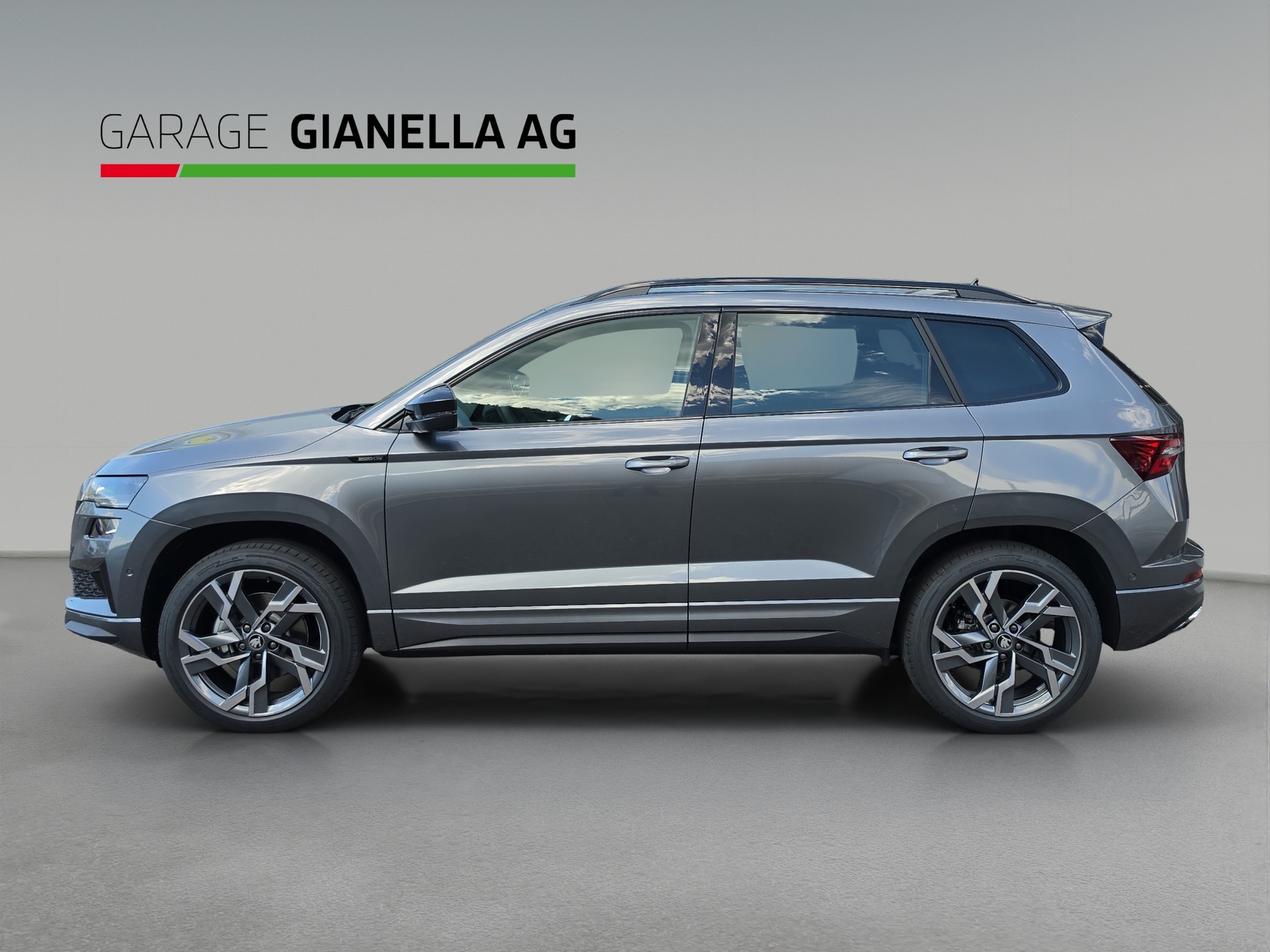 SKODA Karoq 2.0 TSI SportLine 4x4 DSG-showroom-element-1