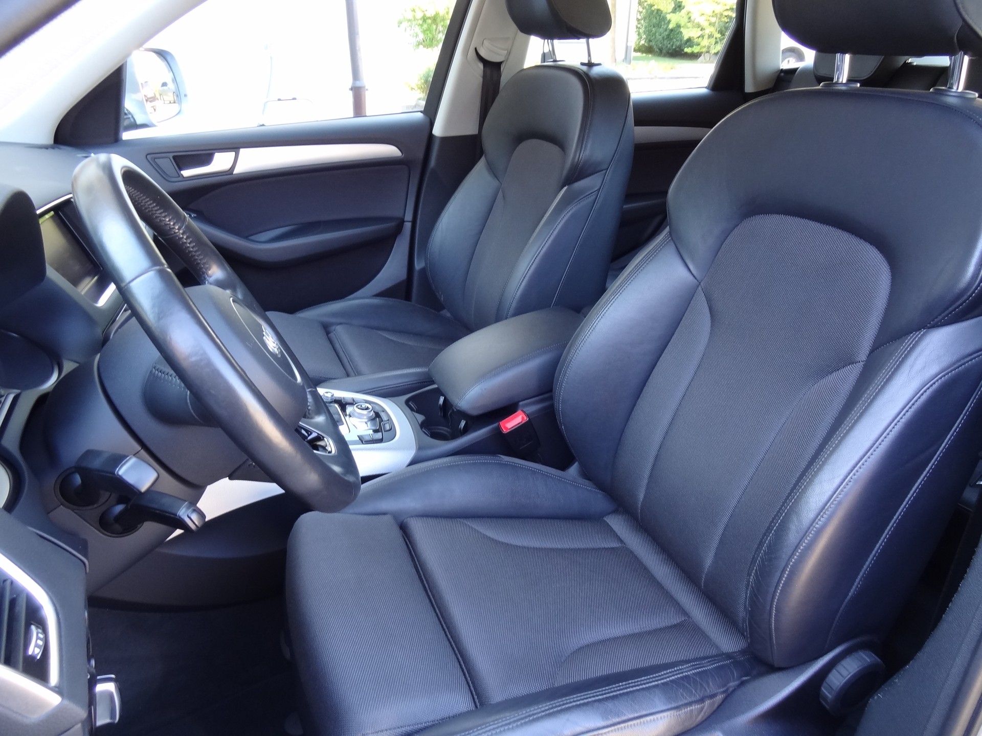 AUDI Q5 2.0 TDI S-tronic-image-7