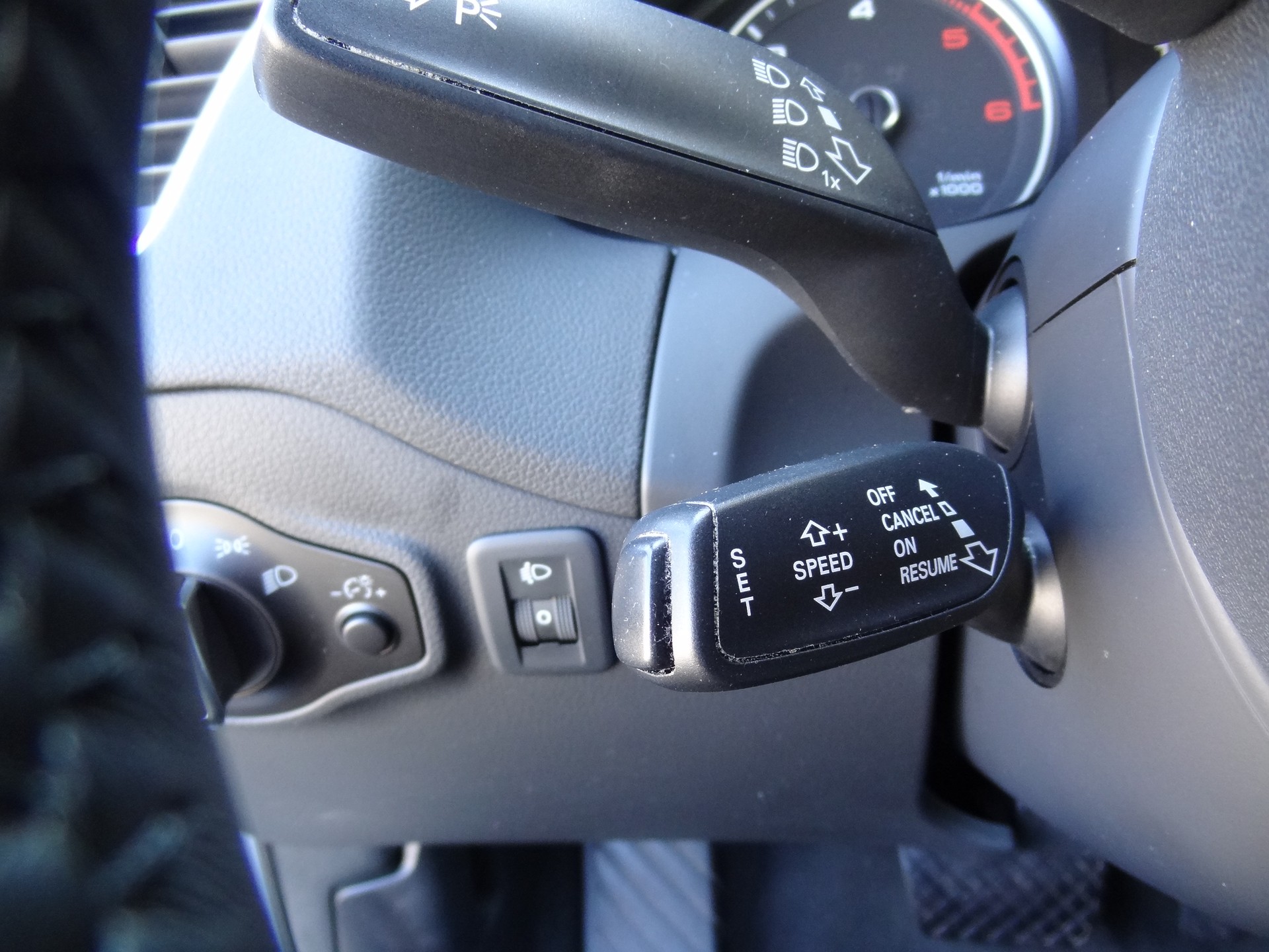 AUDI Q5 2.0 TDI S-tronic-image-12