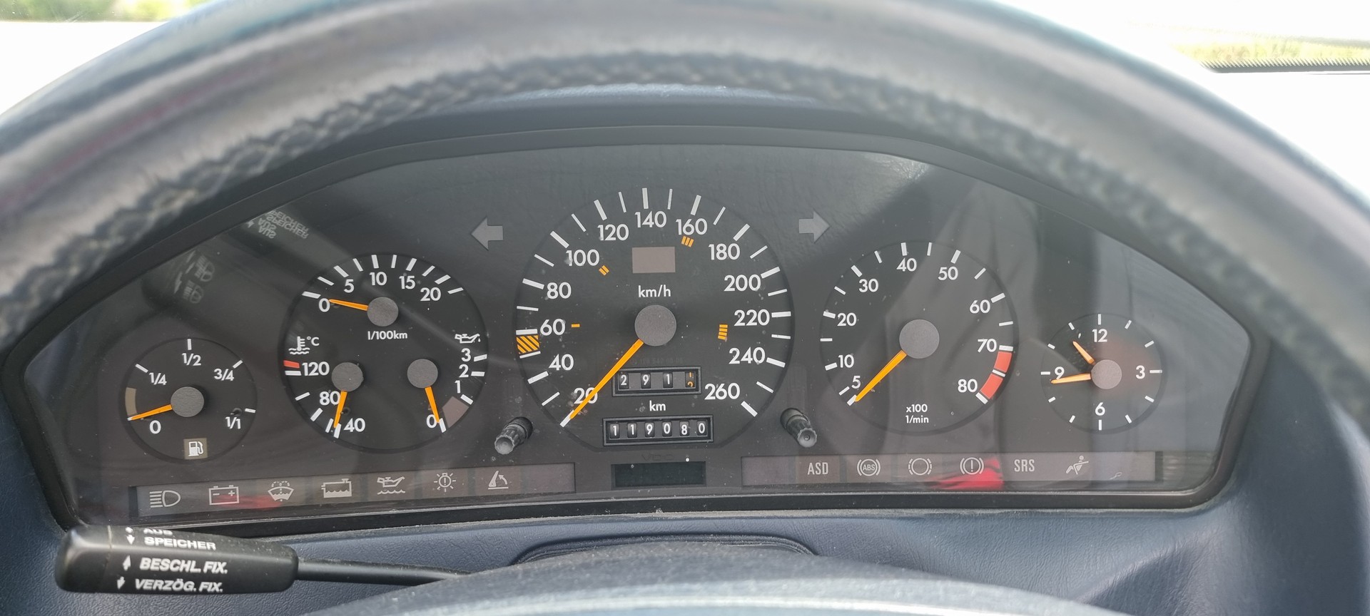 MERCEDES-BENZ SL 300-image-6