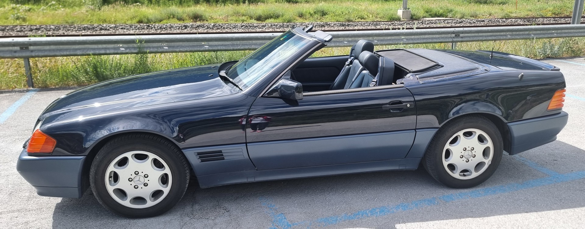 MERCEDES-BENZ SL 300-image-4