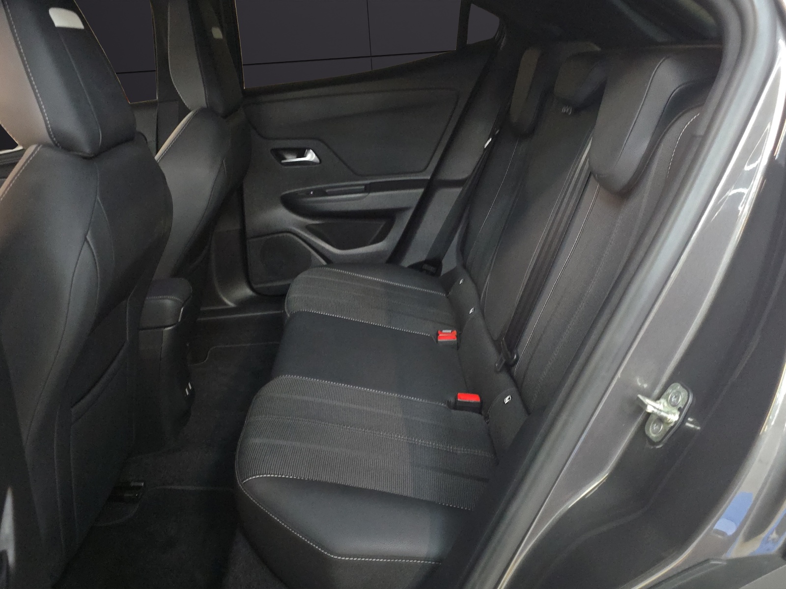 OPEL Mokka 1.2 Direct Injection Turbo Blitz Aut. CH-Fahrzeug-image-19