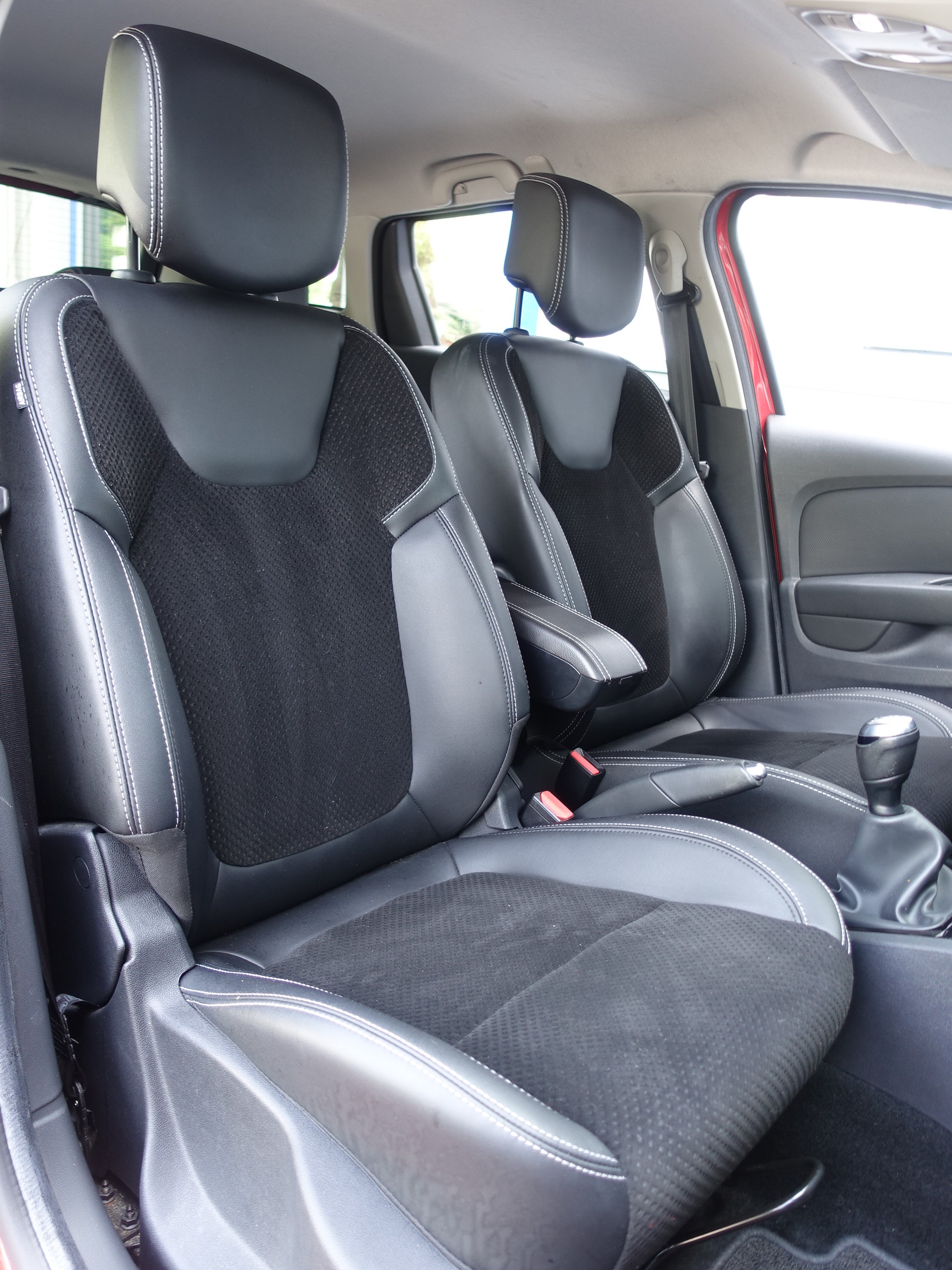 RENAULT Clio Grandtour 0.9 12V Intens-image-9