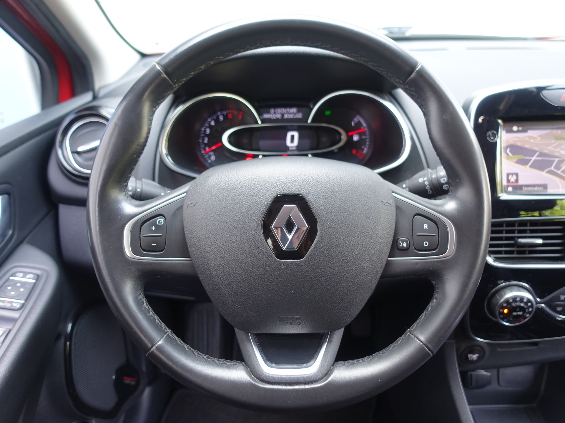 RENAULT Clio Grandtour 0.9 12V Intens-image-12