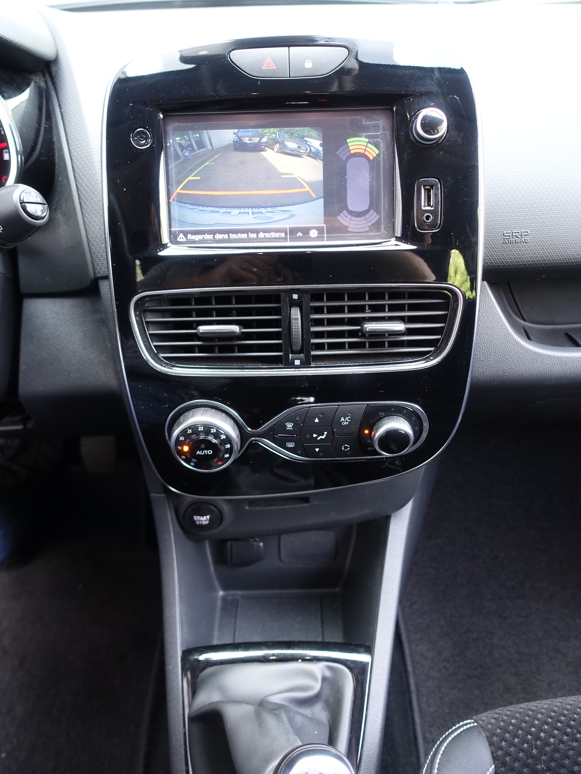 RENAULT Clio Grandtour 0.9 12V Intens-image-11