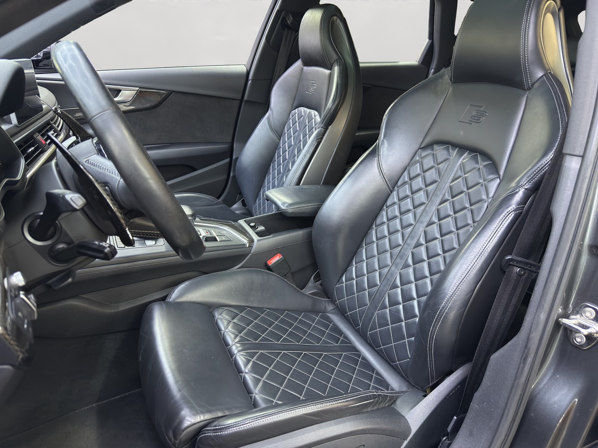 AUDI S4 Avant 3.0 TFSI quattro tiptronic-image-11