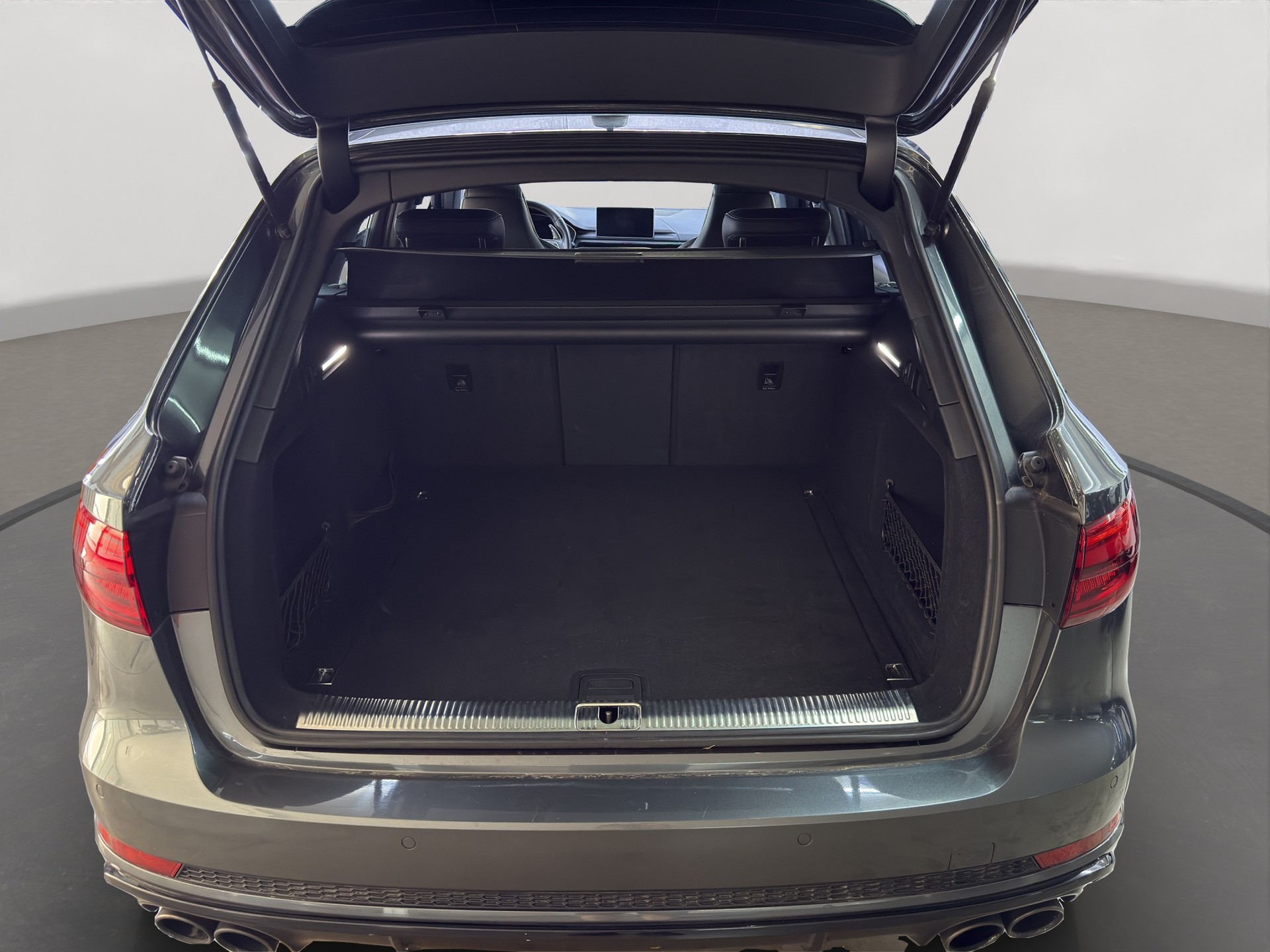 AUDI S4 Avant 3.0 TFSI quattro tiptronic-image-28