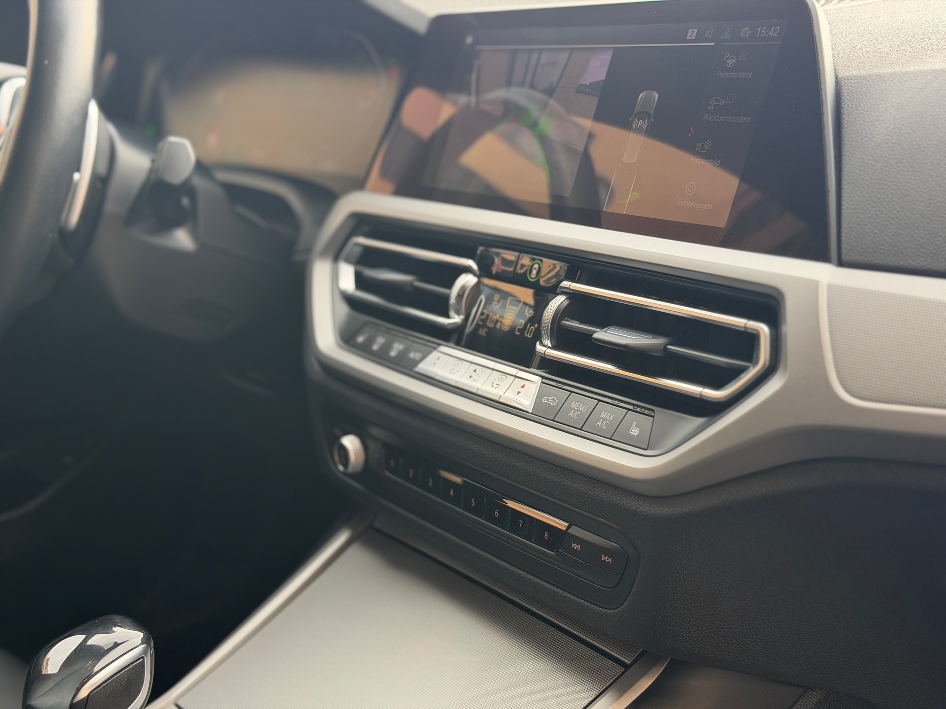 BMW 320d xDrive 48V Touring Steptronic-image-22