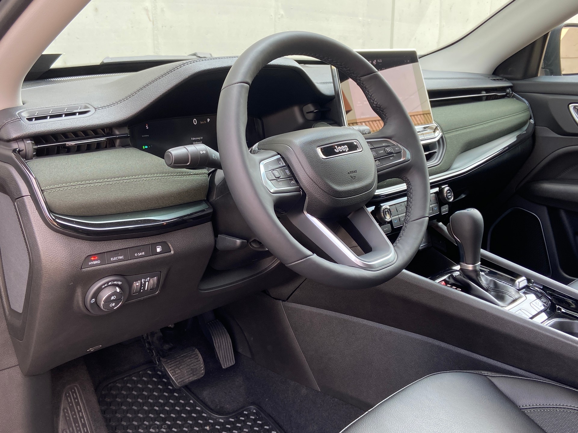 JEEP Compass 1.3 T PHEV North Star Sky AWD-image-5