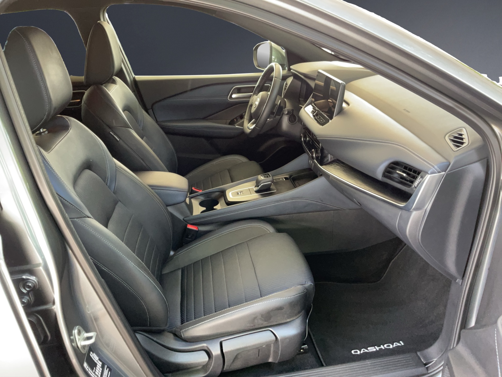 NISSAN Qashqai 1.3 MHEV Tekna-image-7