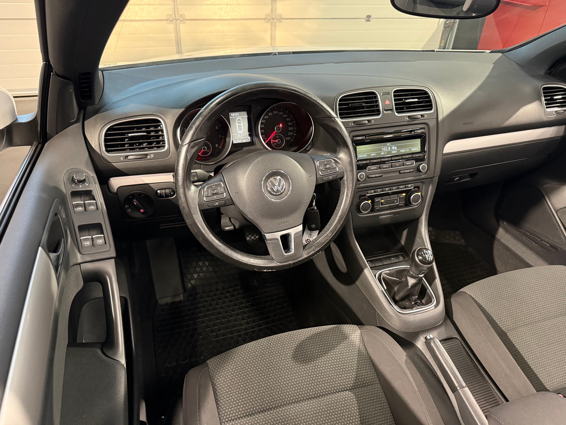 VW Golf Cabrio 1.2 TSI BlueMotion Technology-image-10