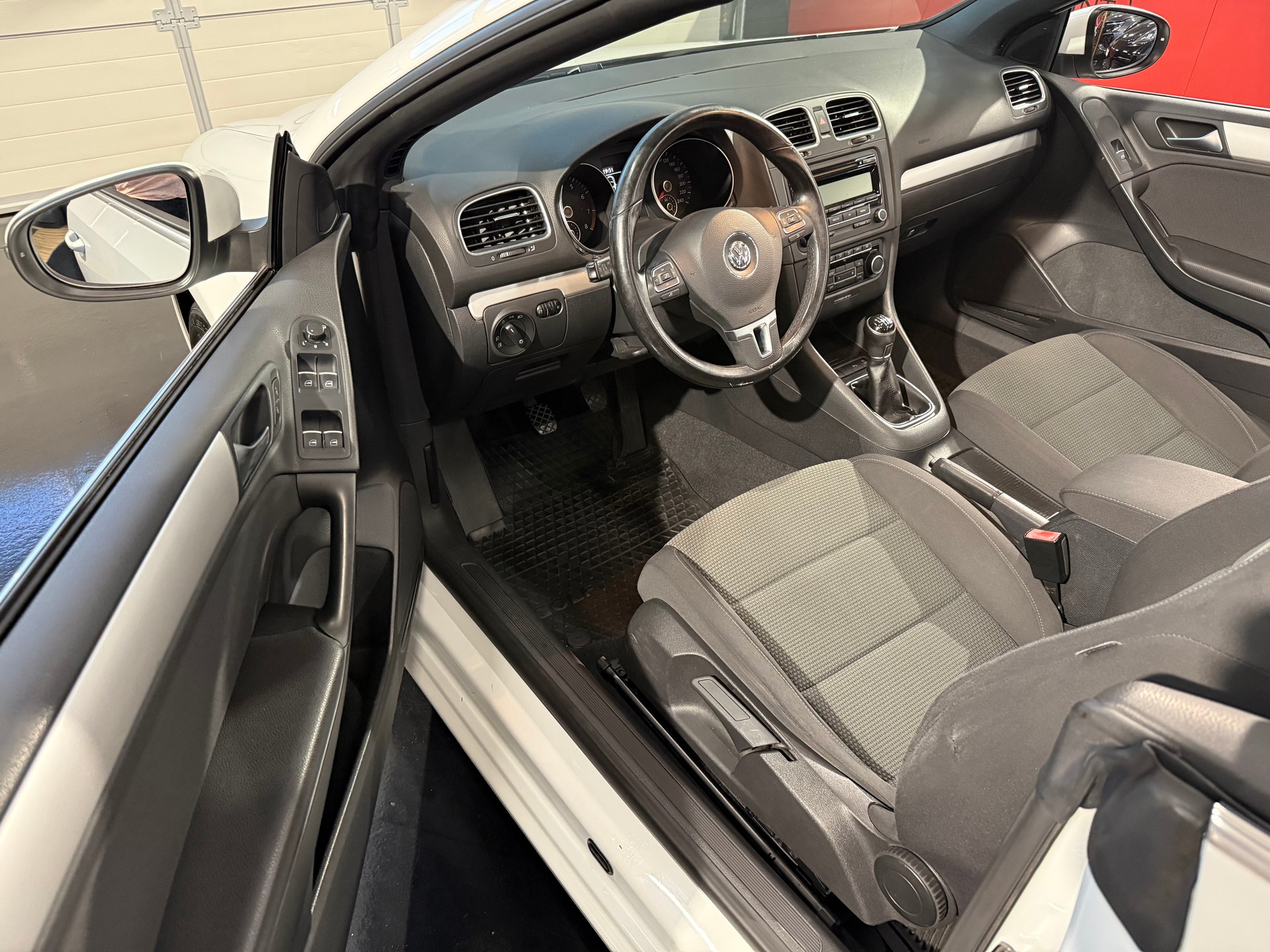 VW Golf Cabrio 1.2 TSI BlueMotion Technology-image-9