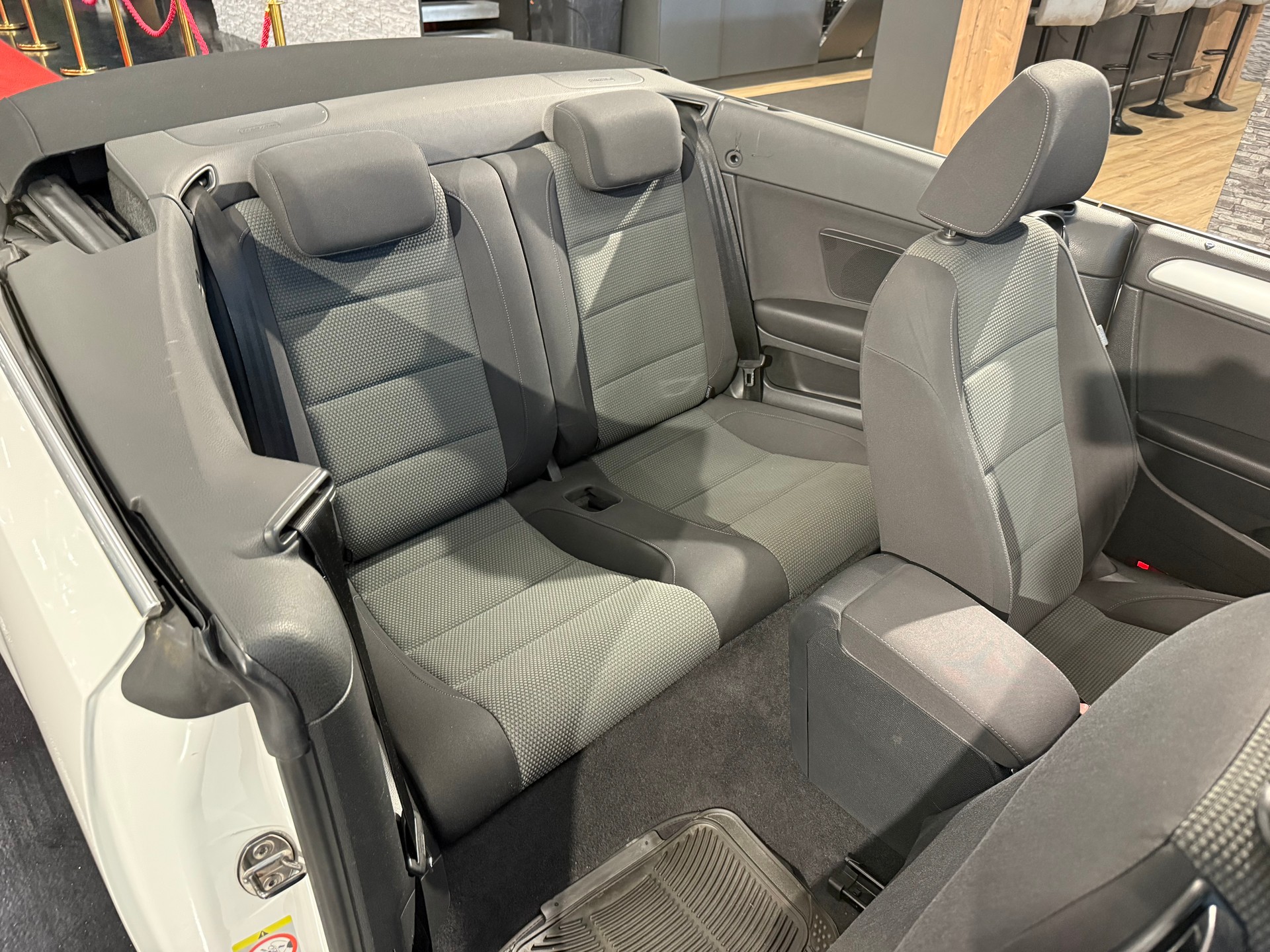 VW Golf Cabrio 1.2 TSI BlueMotion Technology-image-18