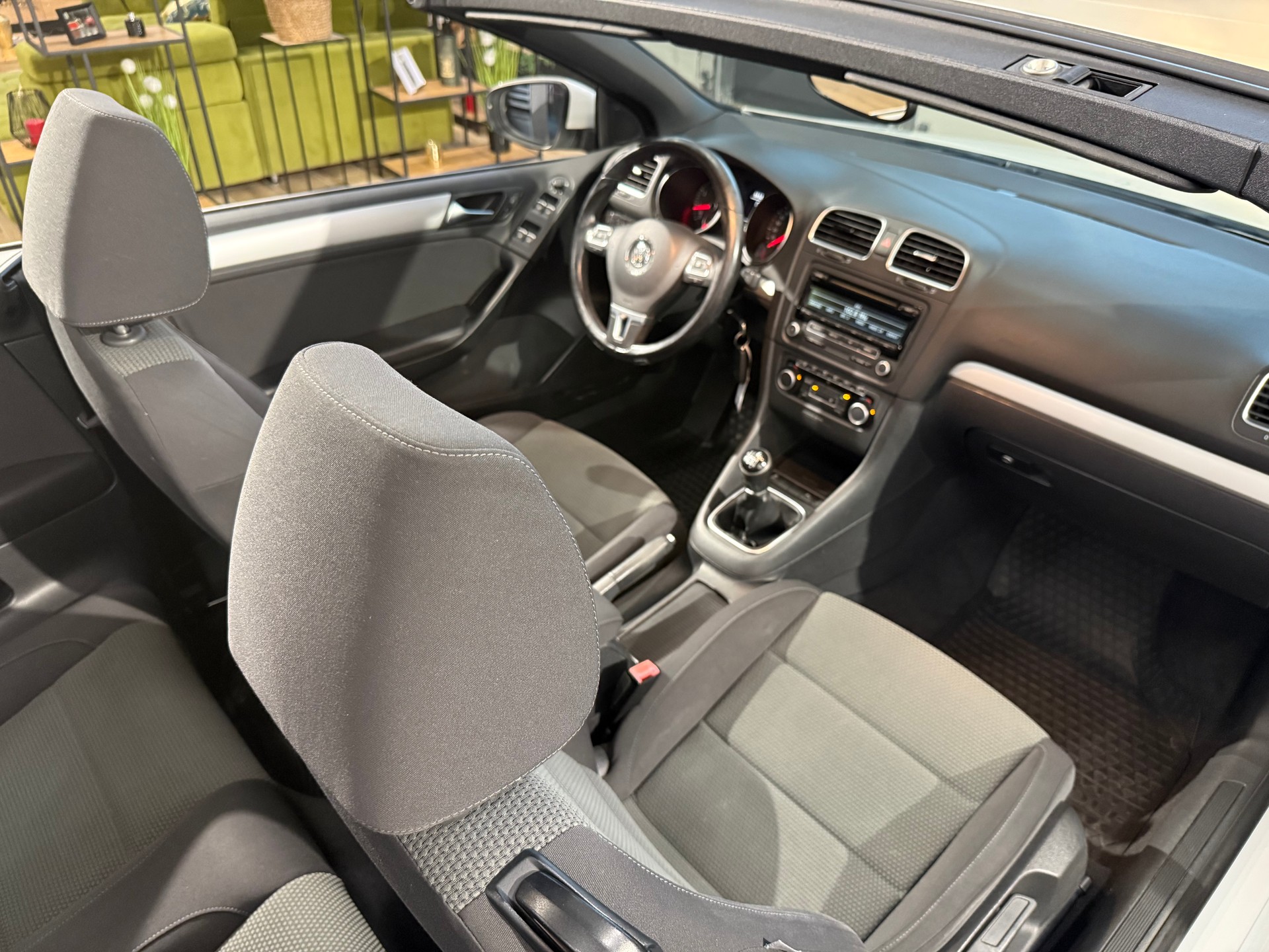 VW Golf Cabrio 1.2 TSI BlueMotion Technology-image-14