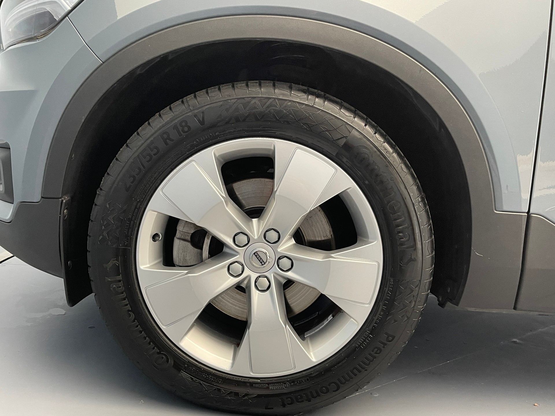 VOLVO XC40 2.0 B4 MH Momentum AWD-image-5